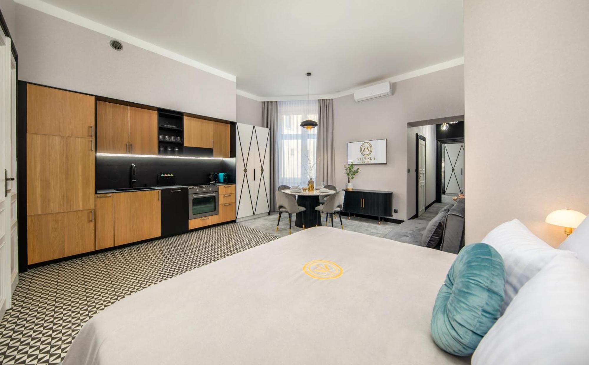 Deluxe Apartment