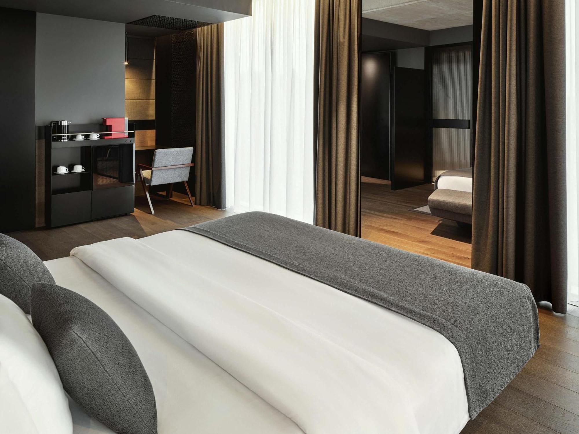 Executive King Room