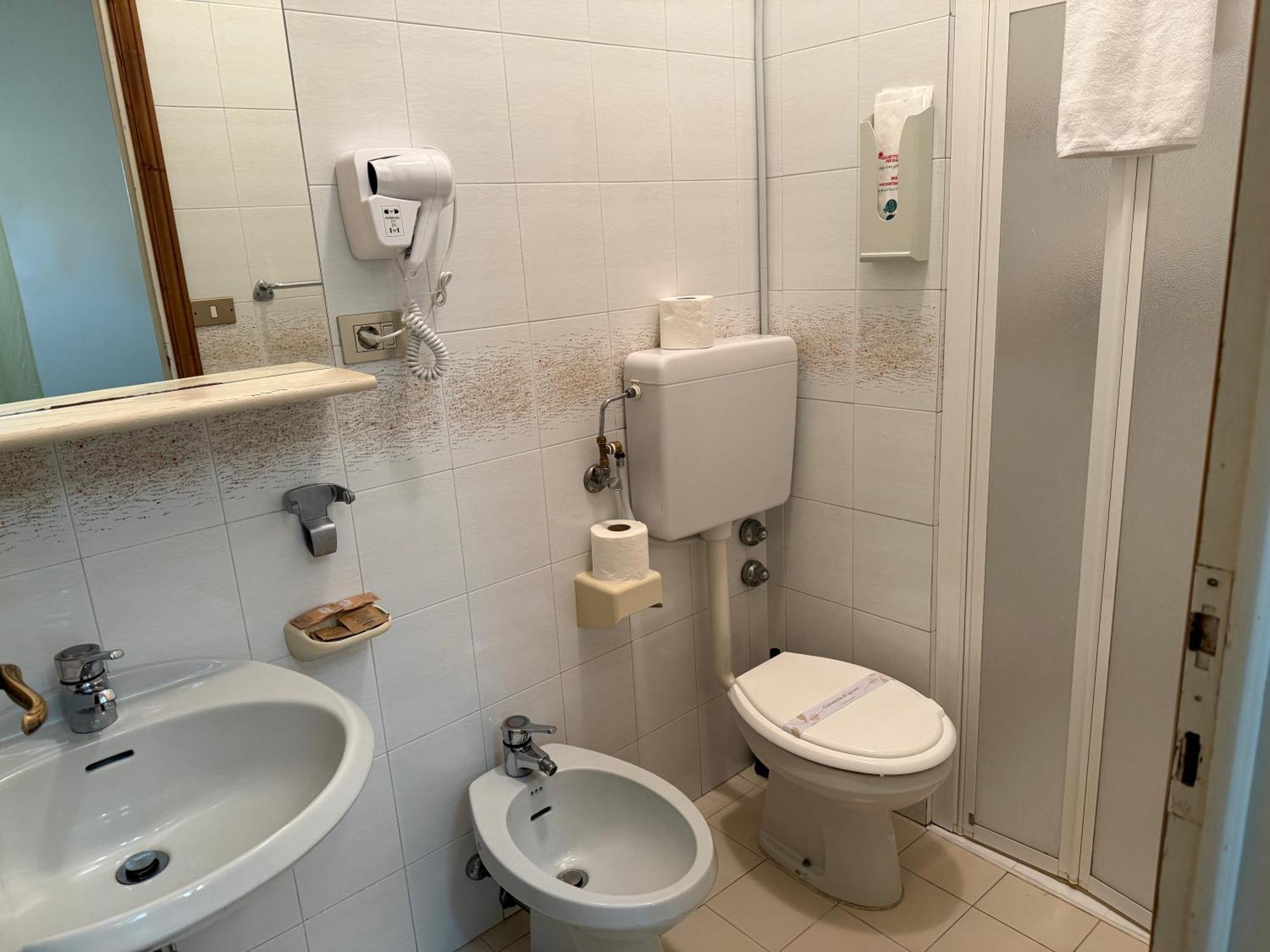 Camera Doppia con Letti Singoli