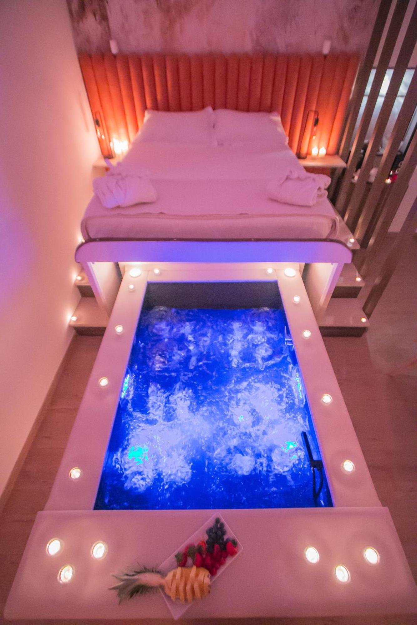 King Room Spa Bath