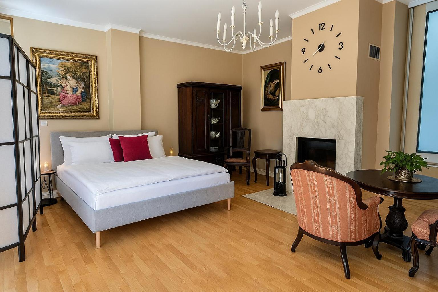 Deluxe Apartment