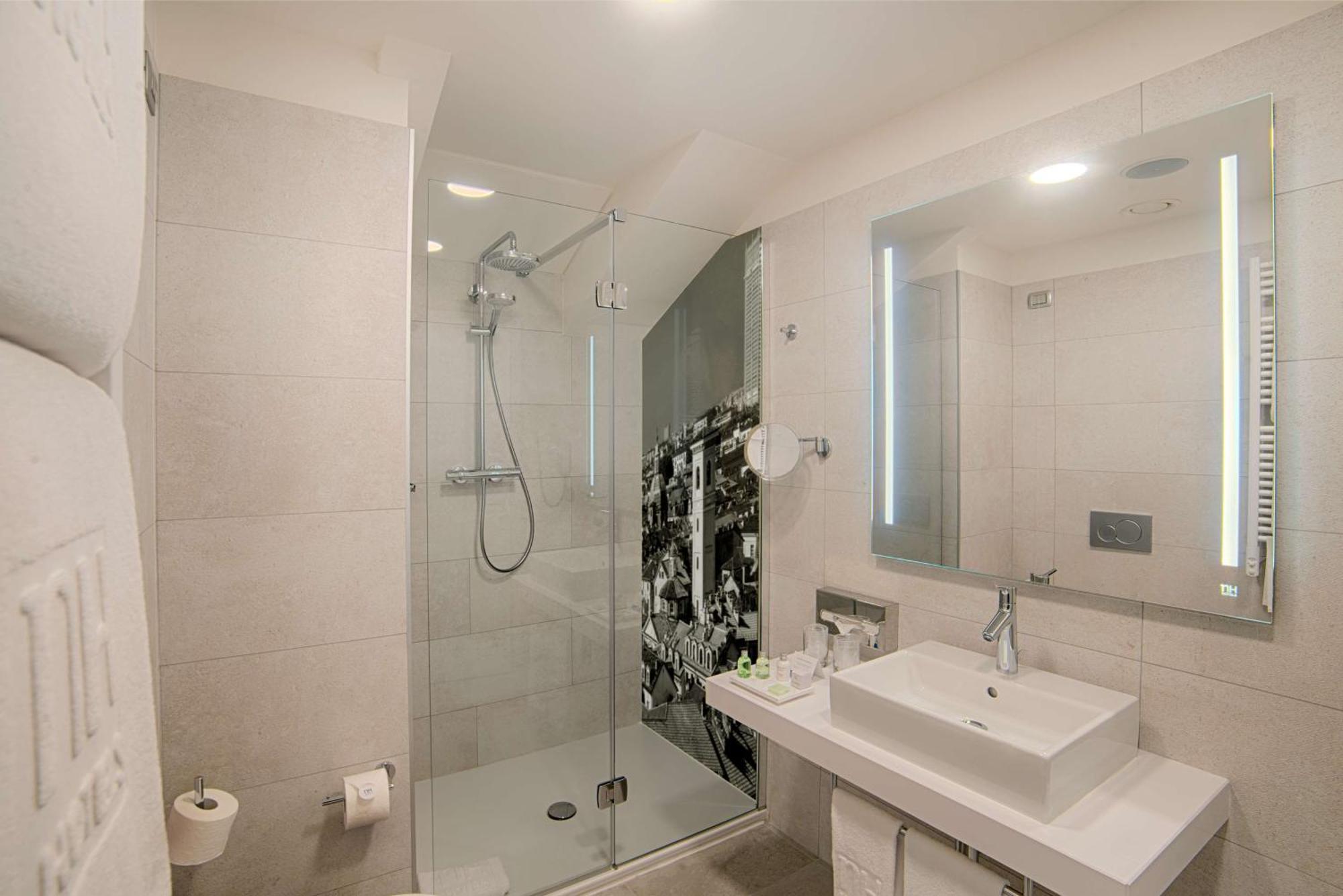 Superior Single Room,1722891227:JPEG