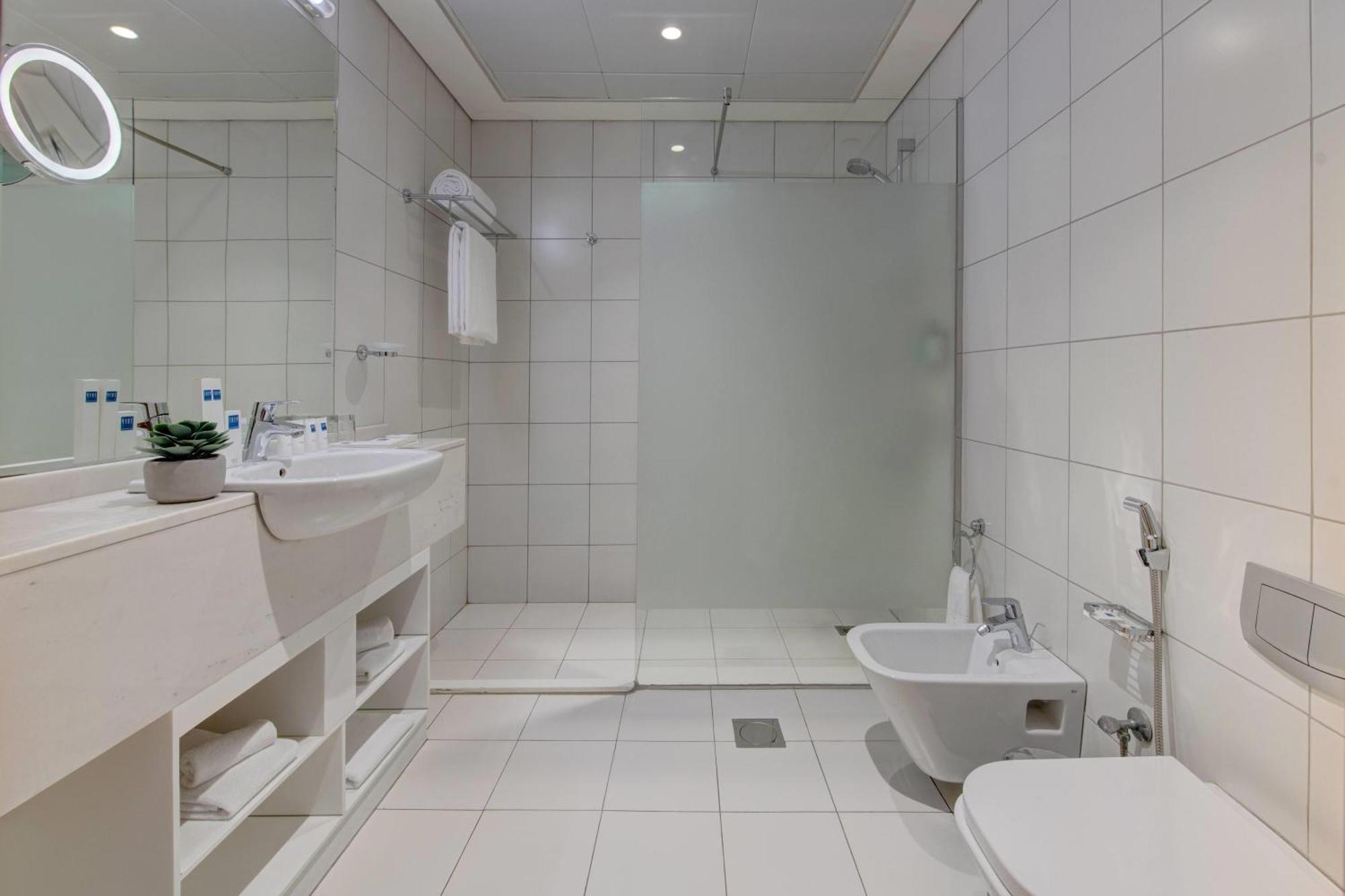Classic Double Room City View F&B