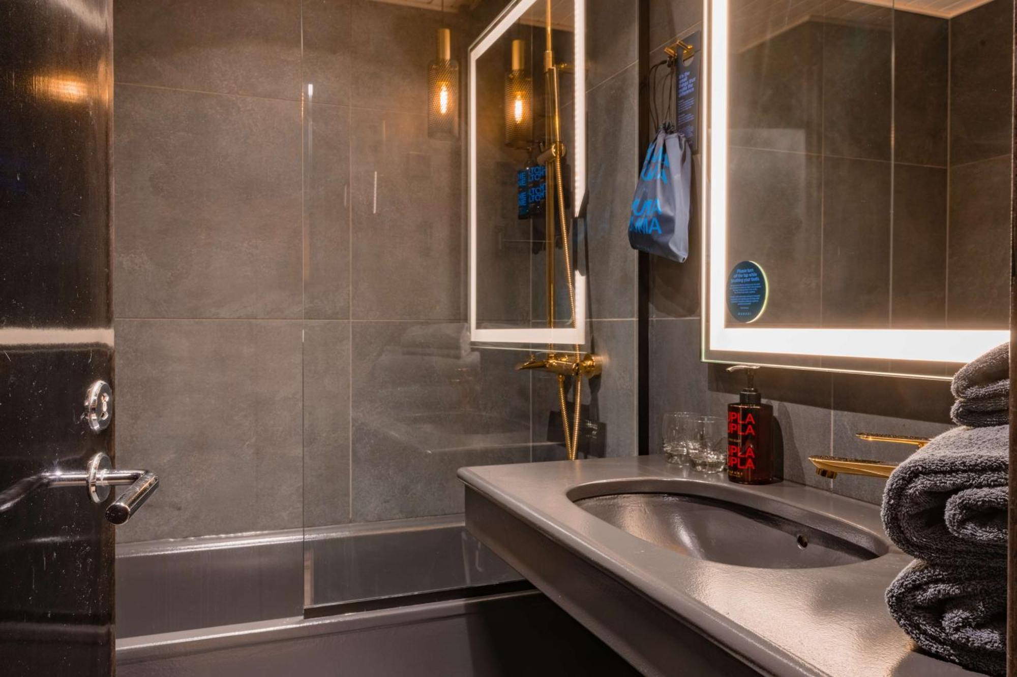Superior King Room Sauna