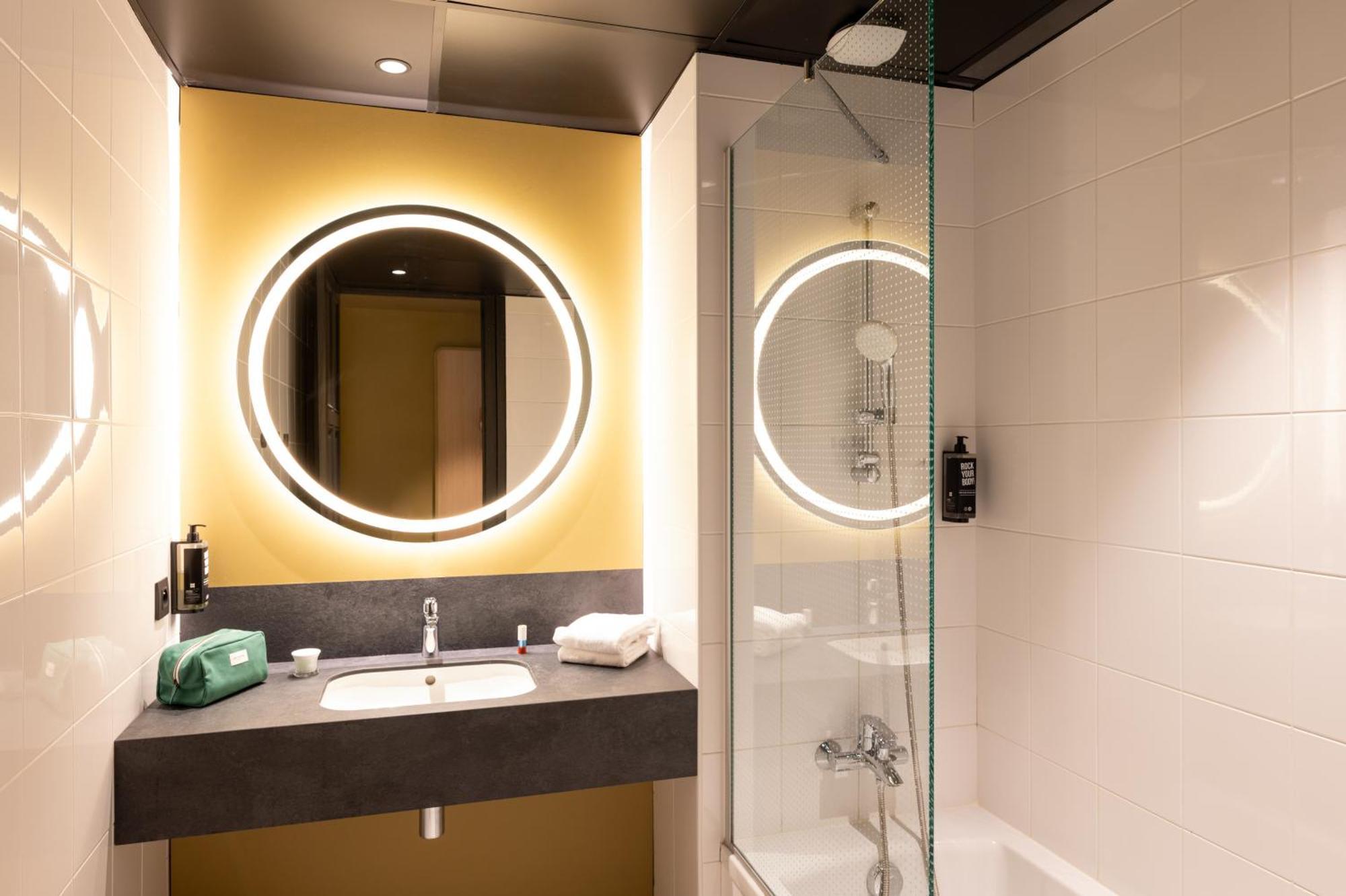 Junior Suite City Side