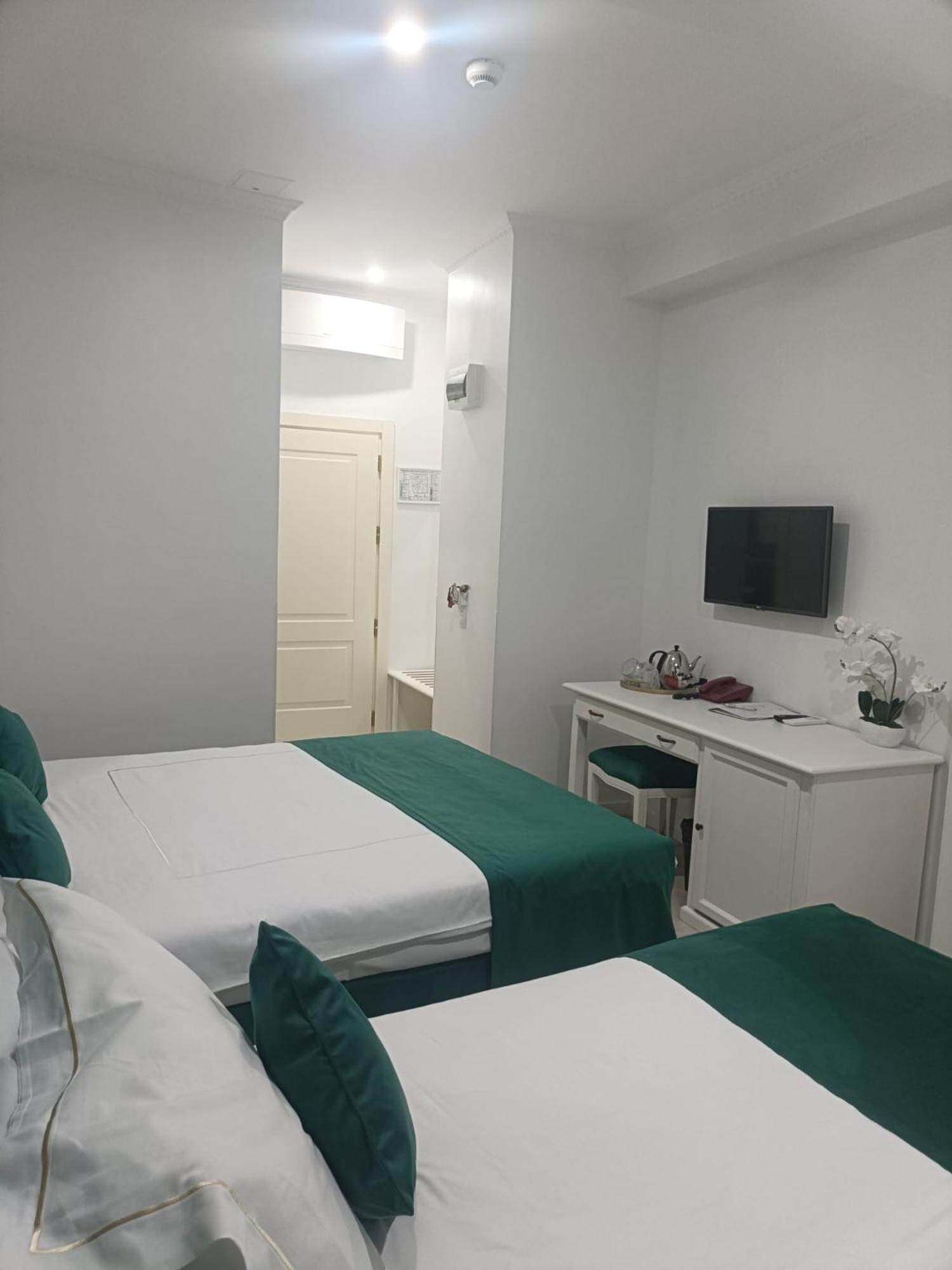 Premier Twin Room