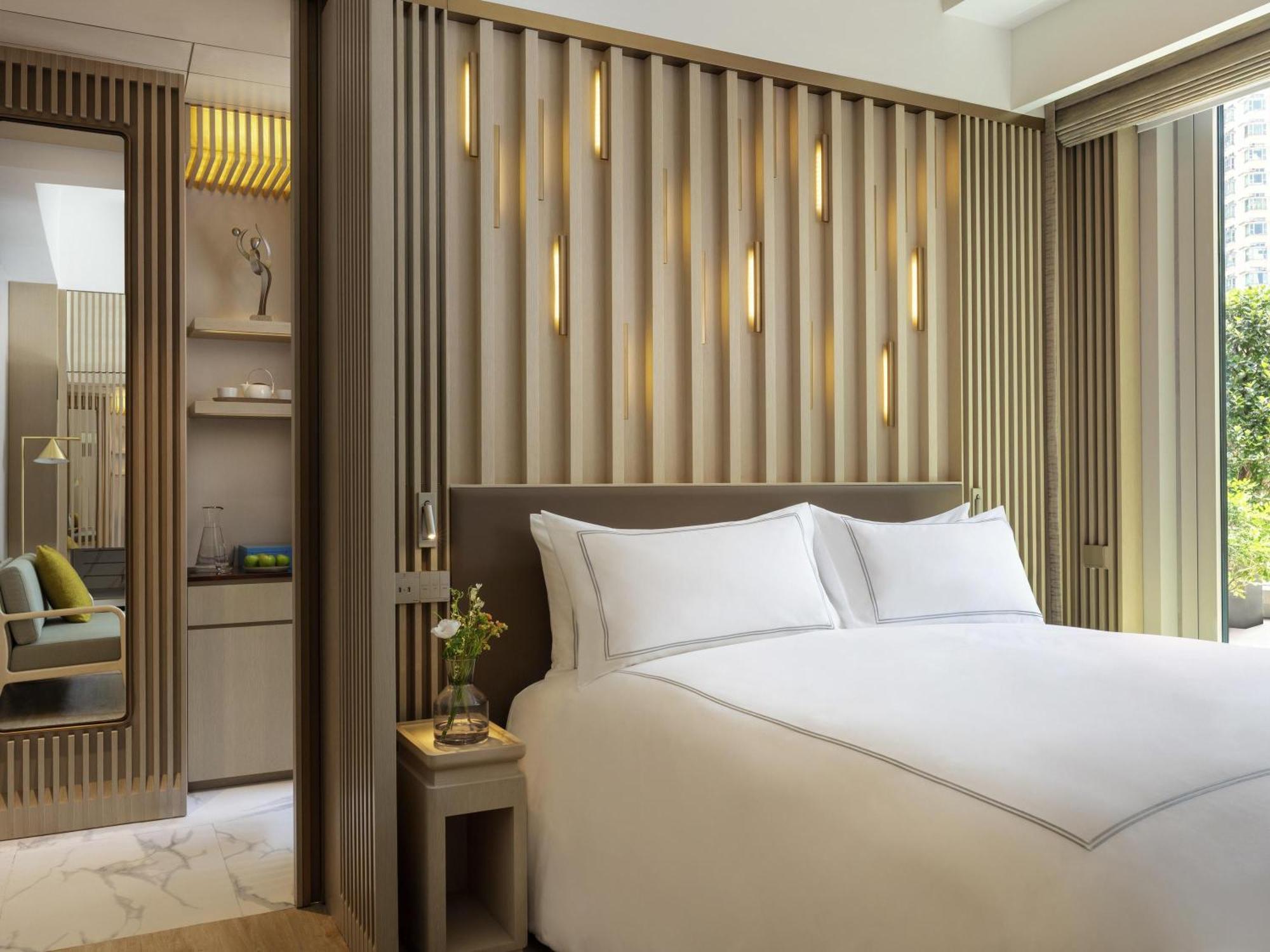 Luxury Executive Terrace Room 1 King Size Bed Lounge Access Private Terrace heated Jacuzzi