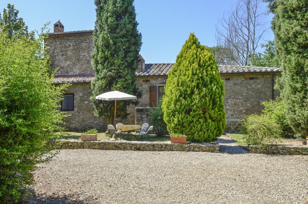 Appartamento con Vista Piscina