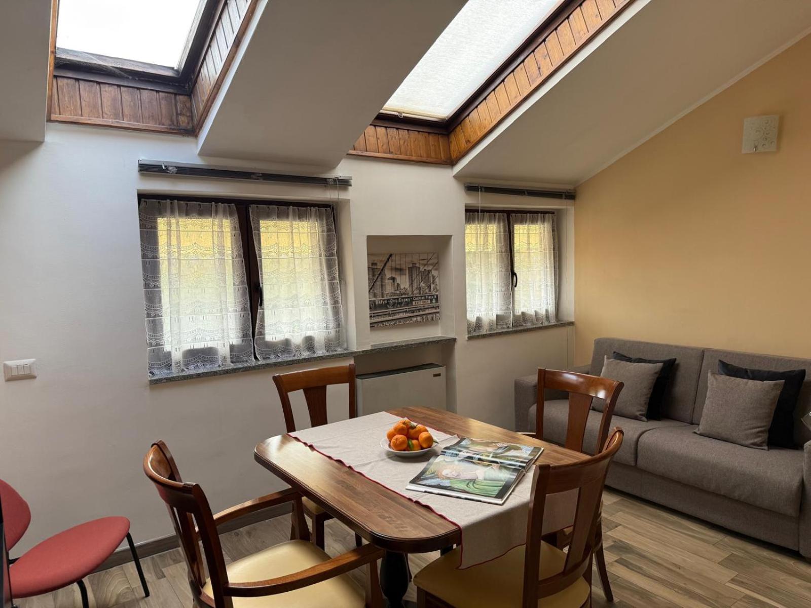 Appartamento con 2 Camere da Letto