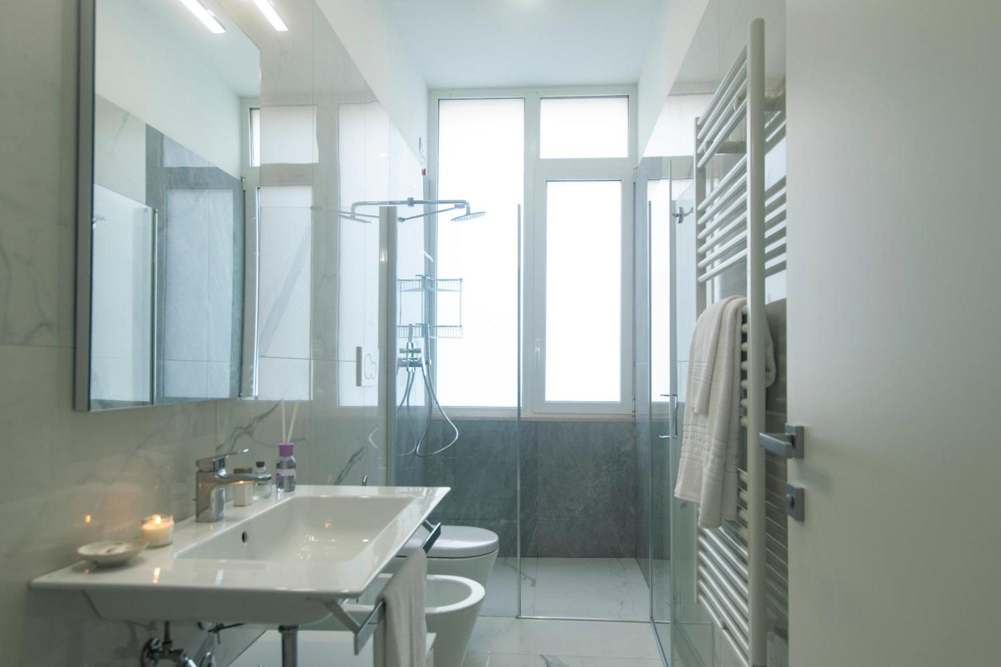Two-Bedroom Apartment Balcony Sea View