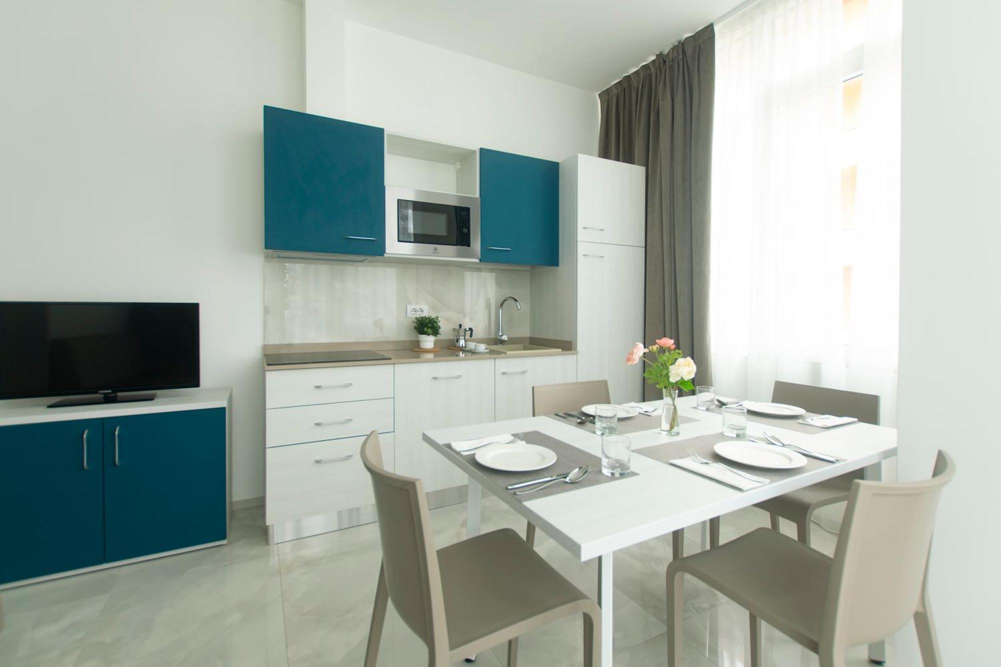 Two-Bedroom Apartment Balcony Sea View