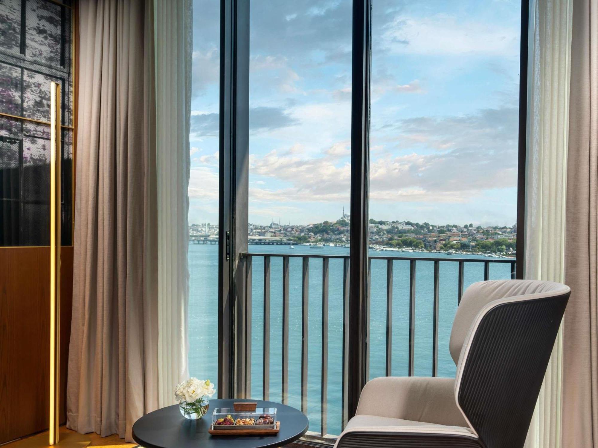 Premium Twin Room with Sea View - Nickelodeon Play Access
