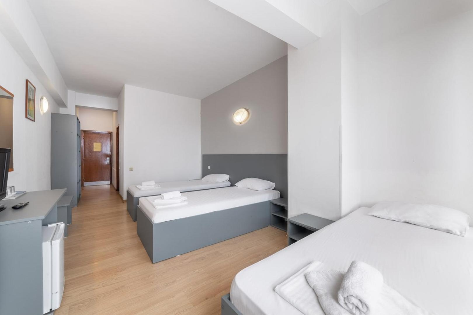 Economy Triple Room