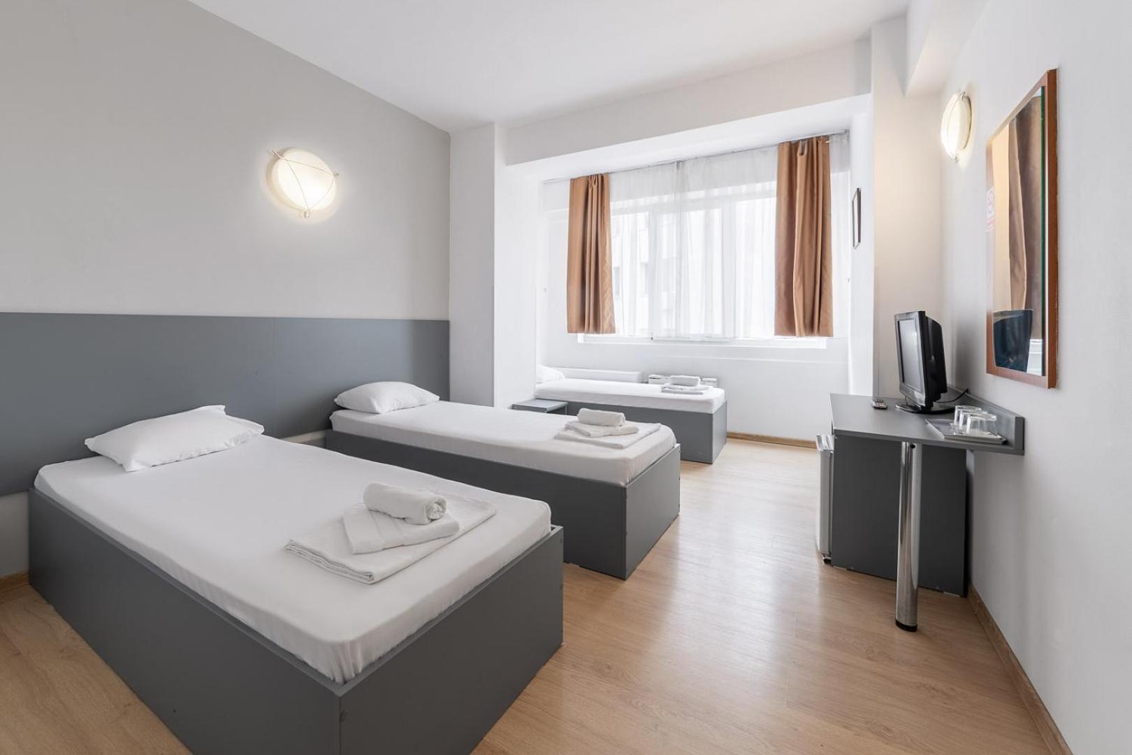Economy Triple Room