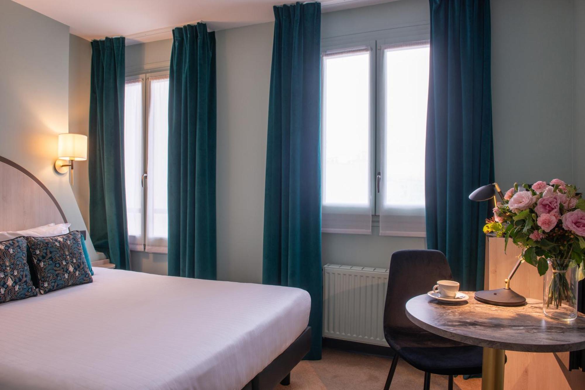 Courtyard Superior Room