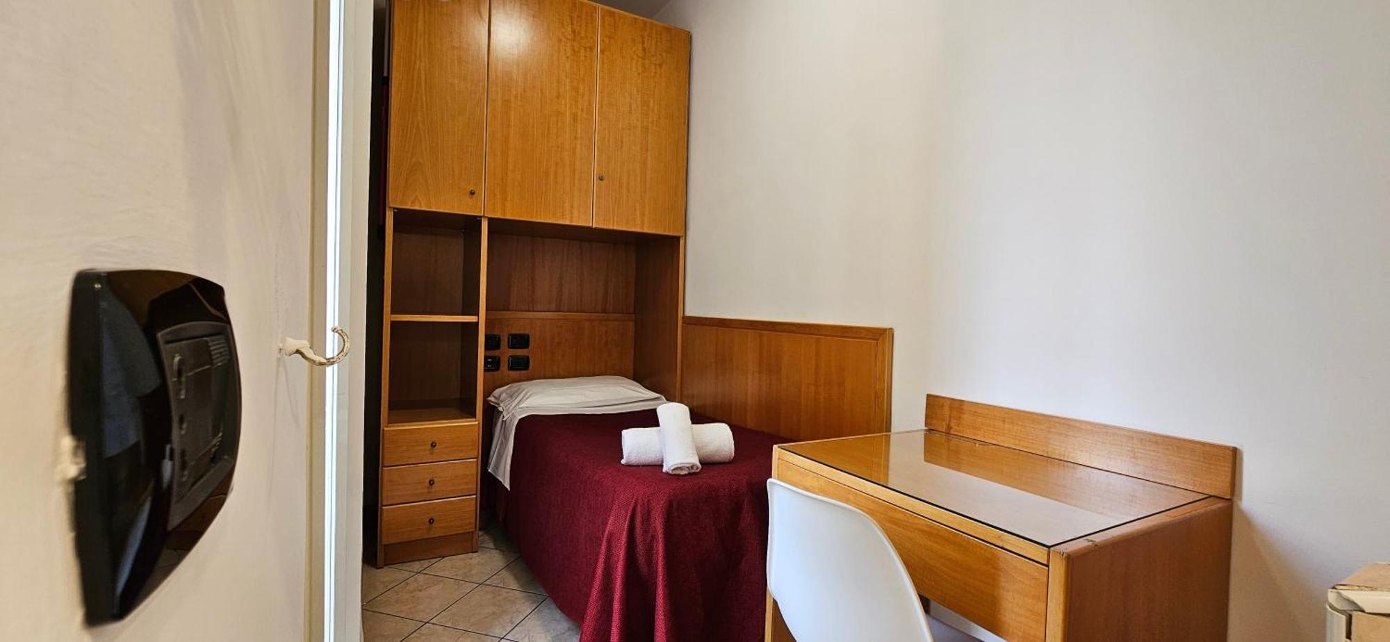 Camera Singola con Bagno in Comune