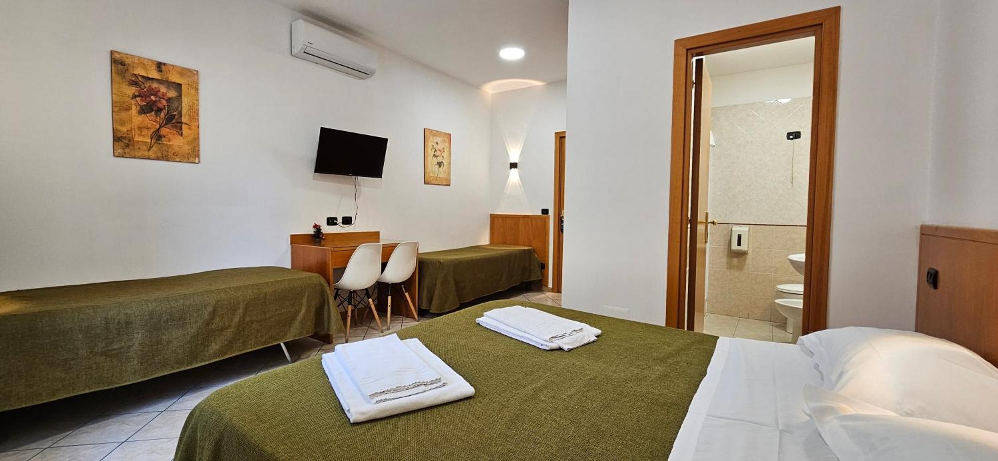 Camera Familiare con Balcone