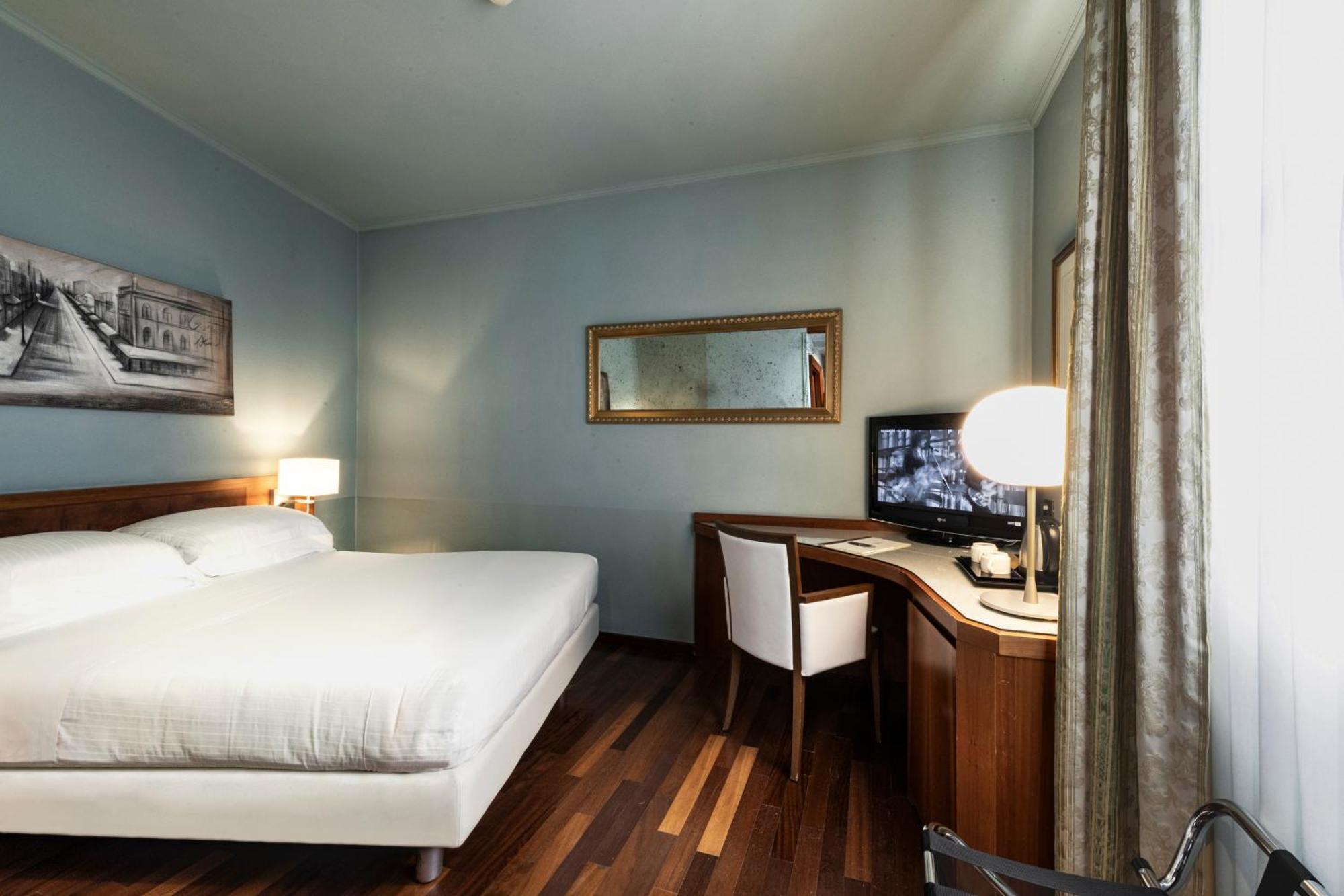 Small Double Room,1742589462:JPEG