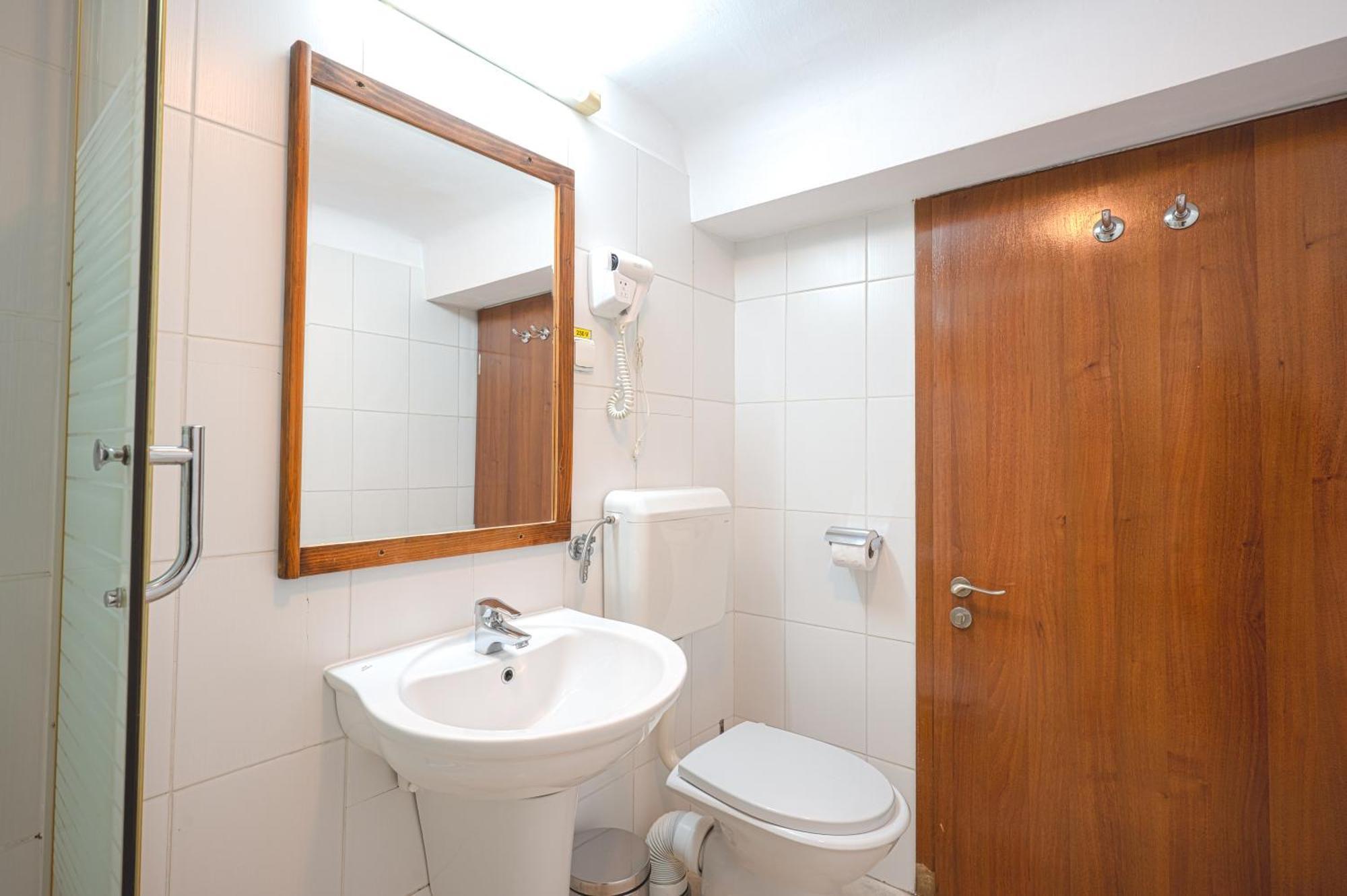 Large Single Room
