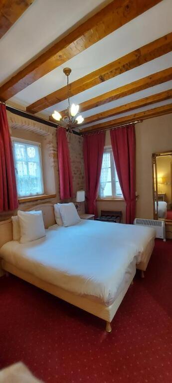 Traditional Double or Twin Room