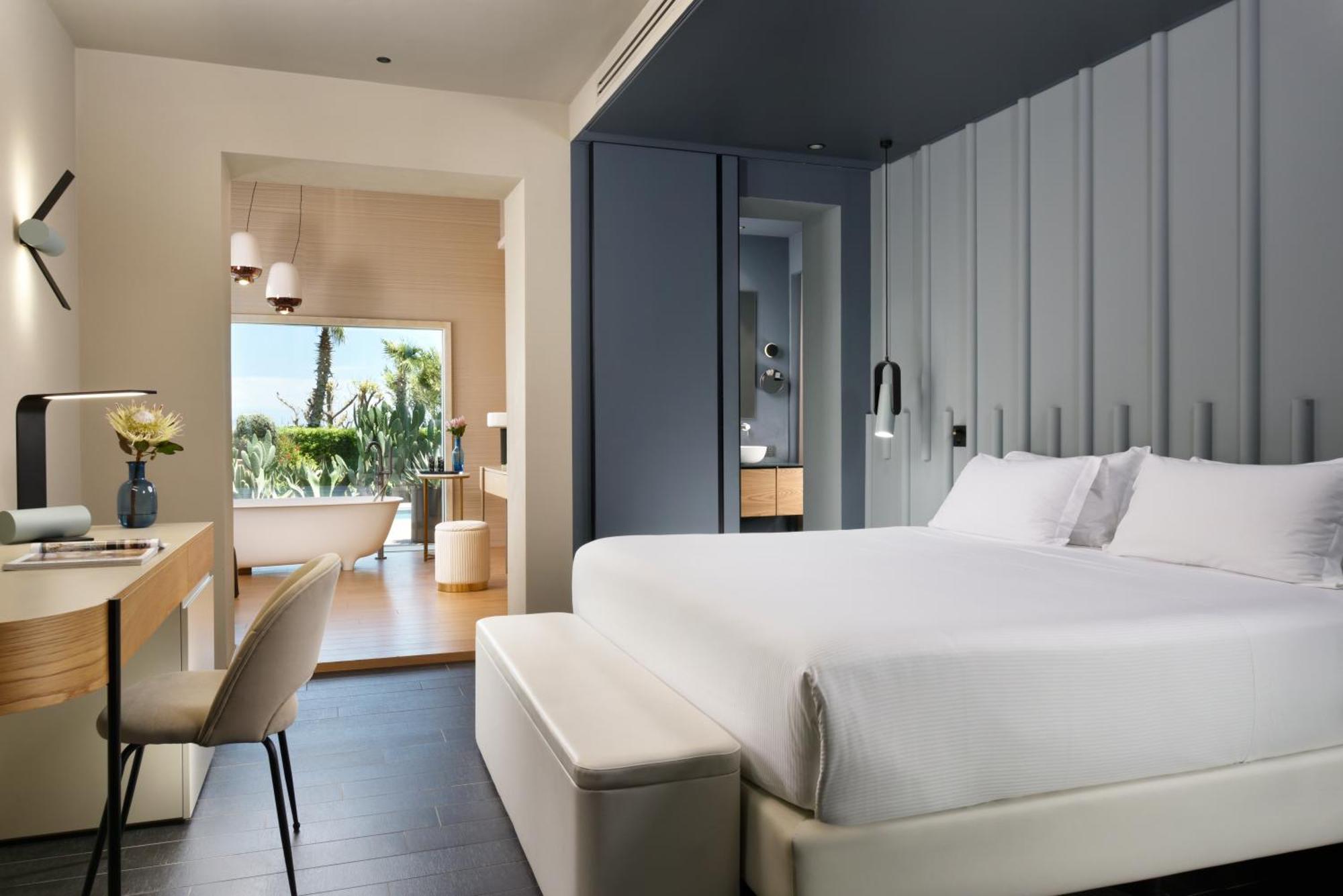 Two-Bedroom Villa Private Pool Sea View