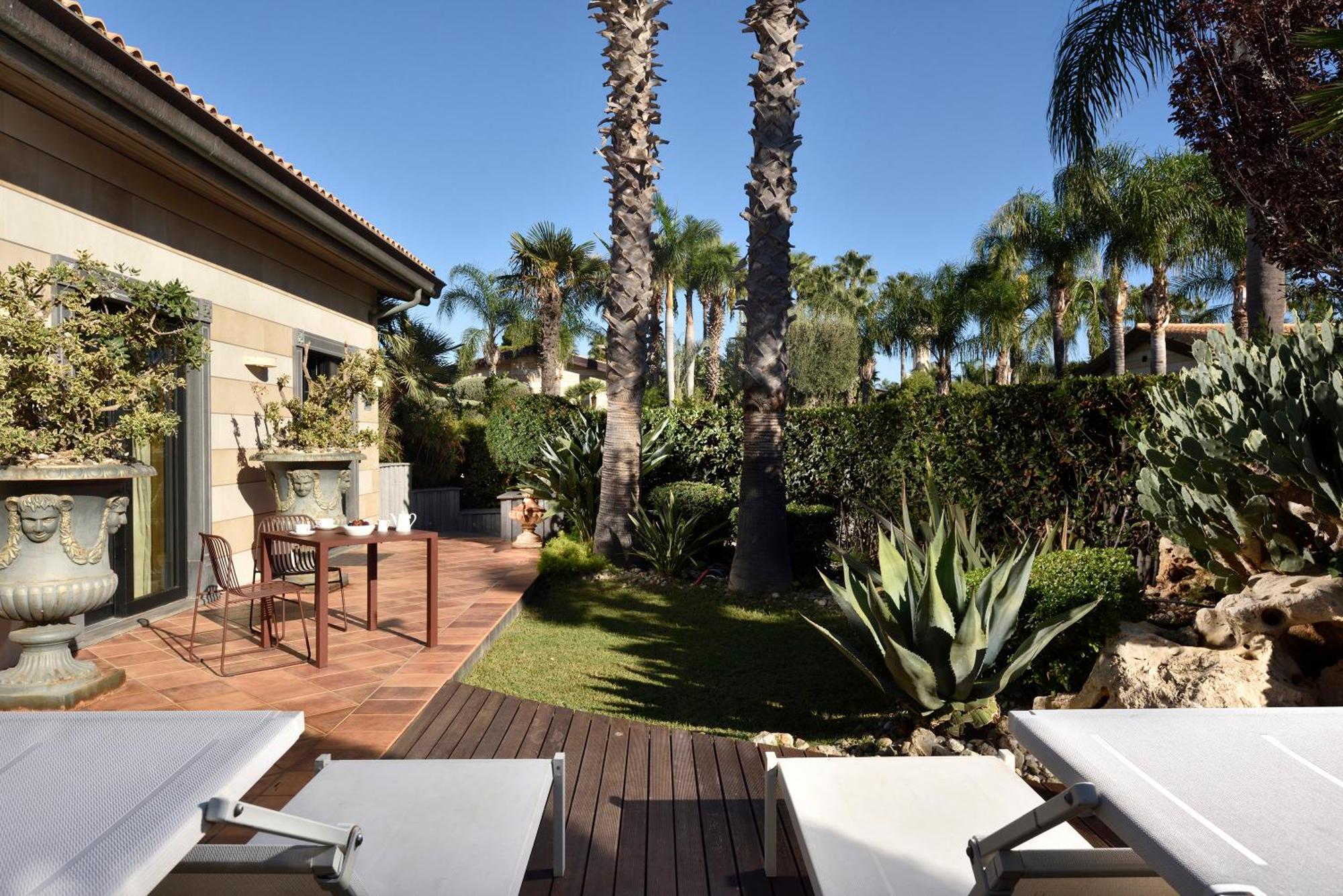 Junior Suite Private Pool Garden View