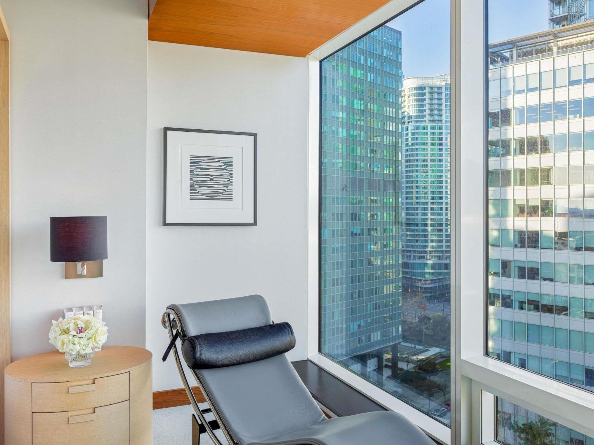 Signature Harbour King Suite Harbour View