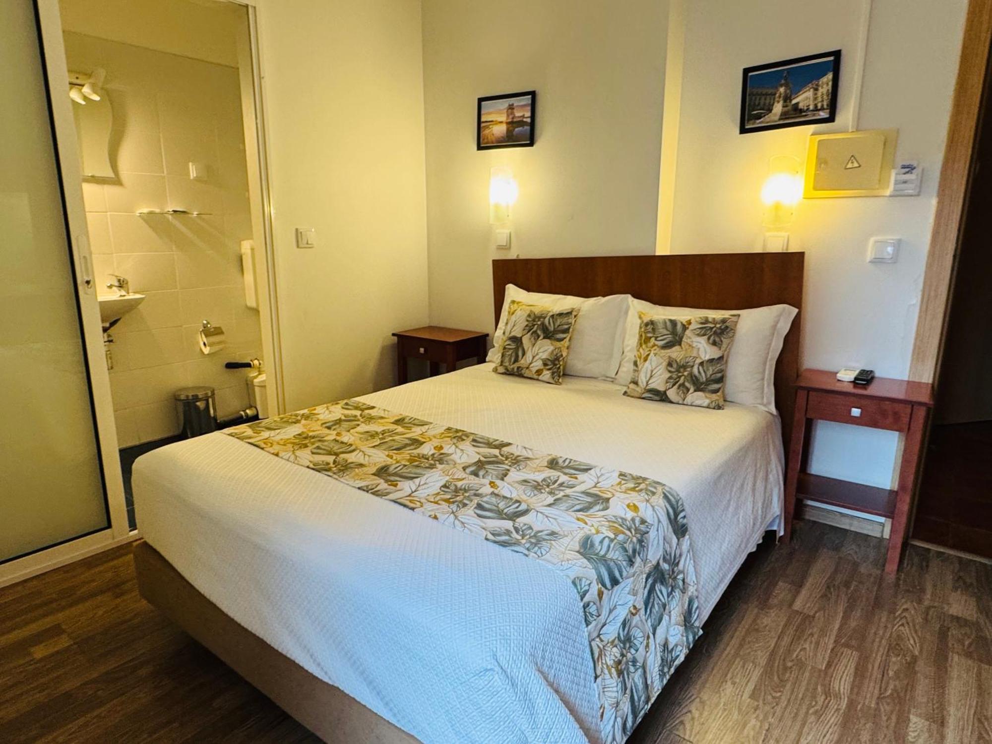 Double Room Private Bathroom