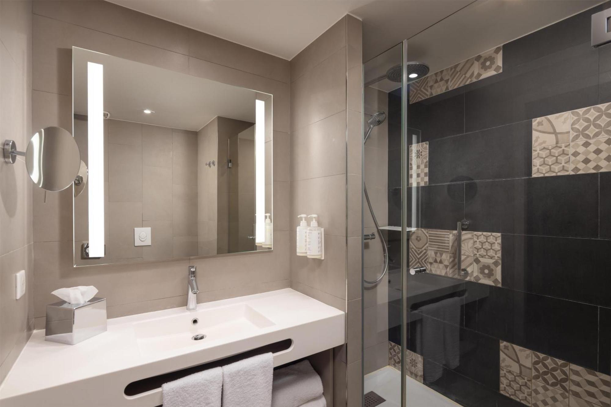 One-Bedroom King Suite