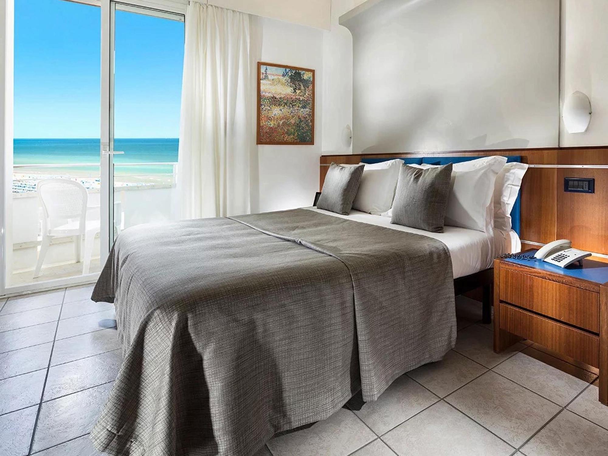Superior Double or Twin Room Sea View