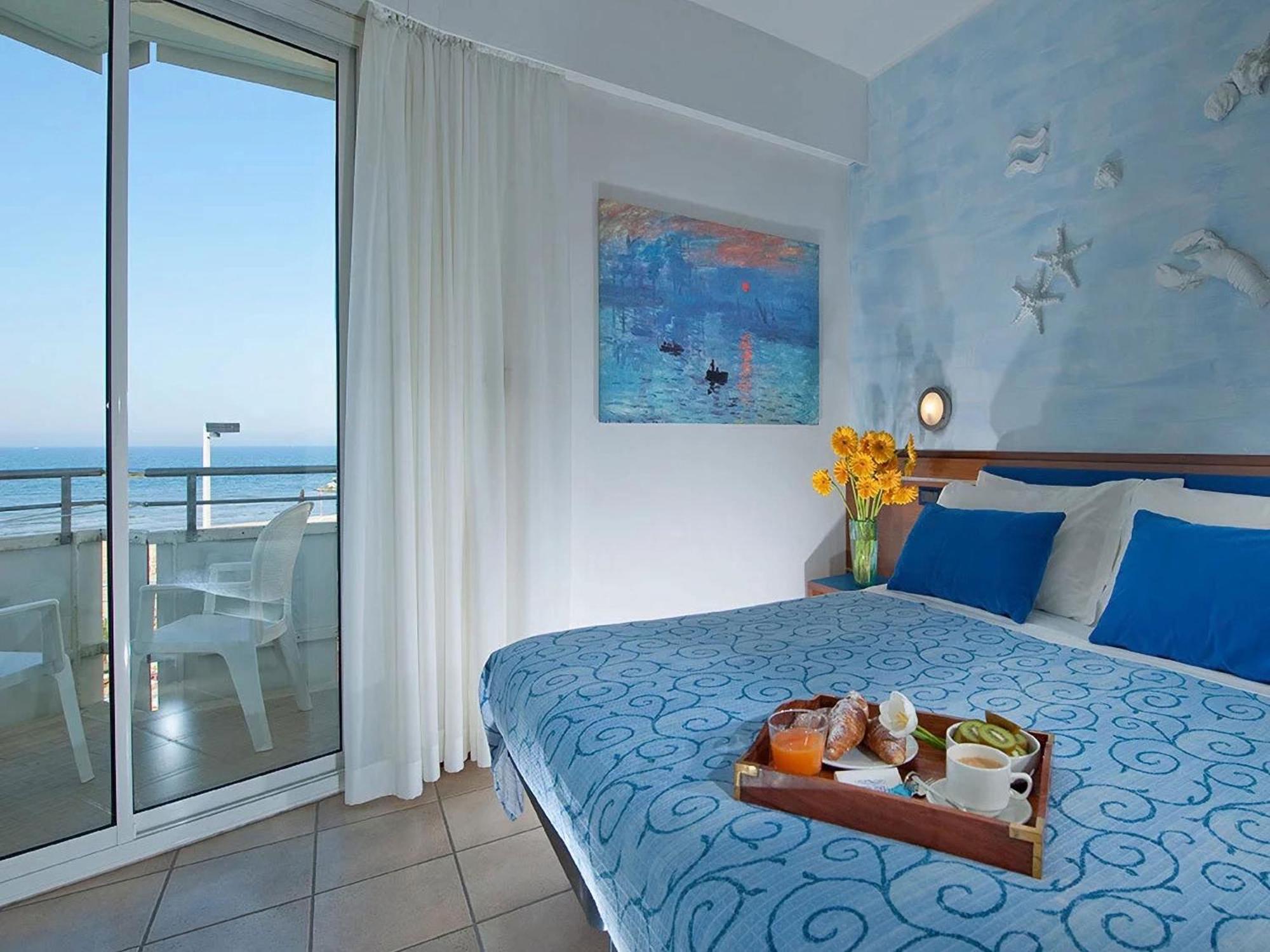Superior Double or Twin Room Sea View