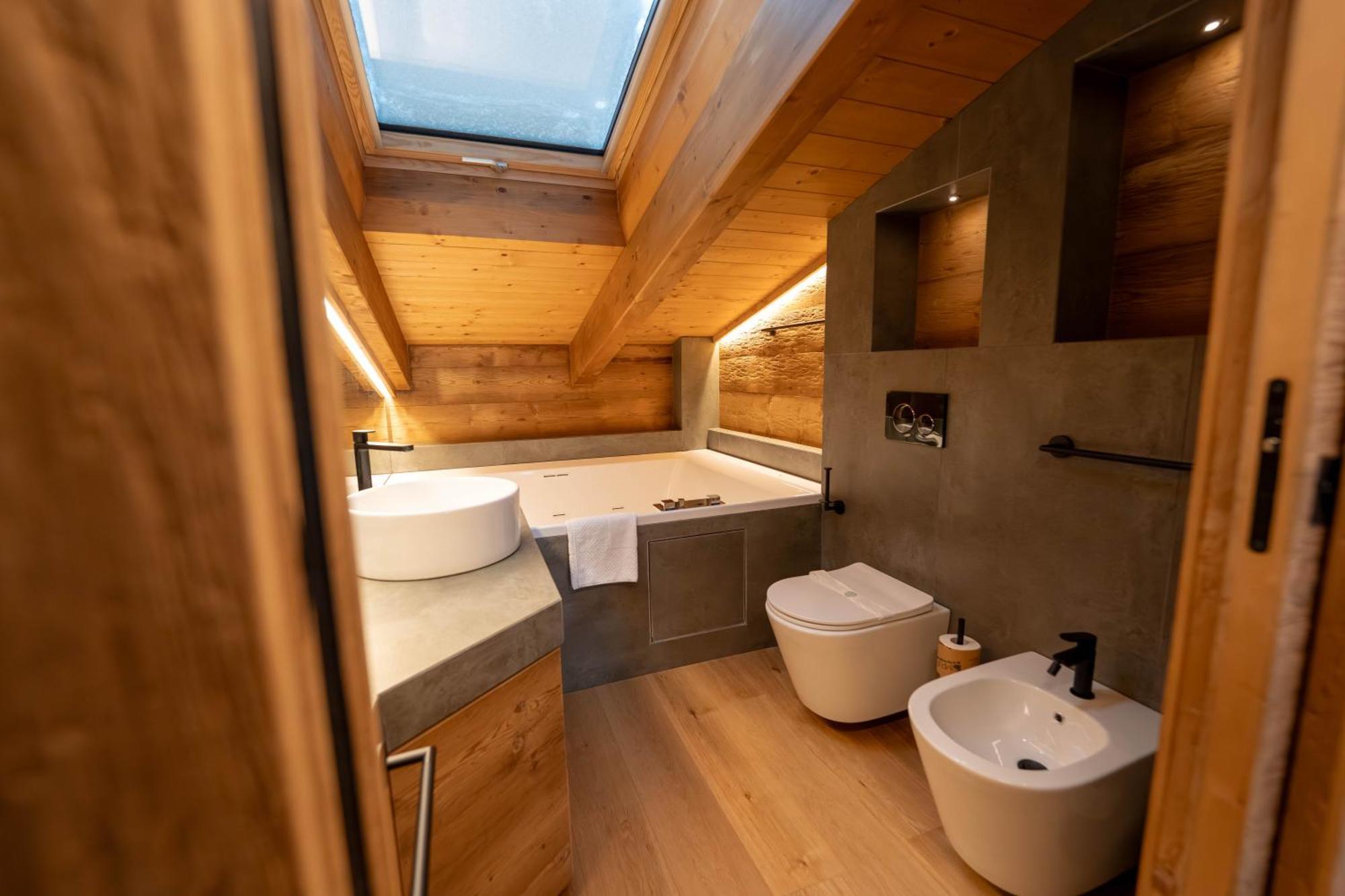 Suite Appartamento con 3 Camere da Letto