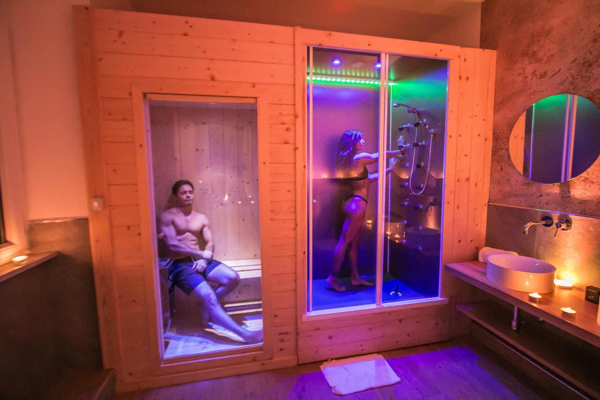 King Room Spa Bath