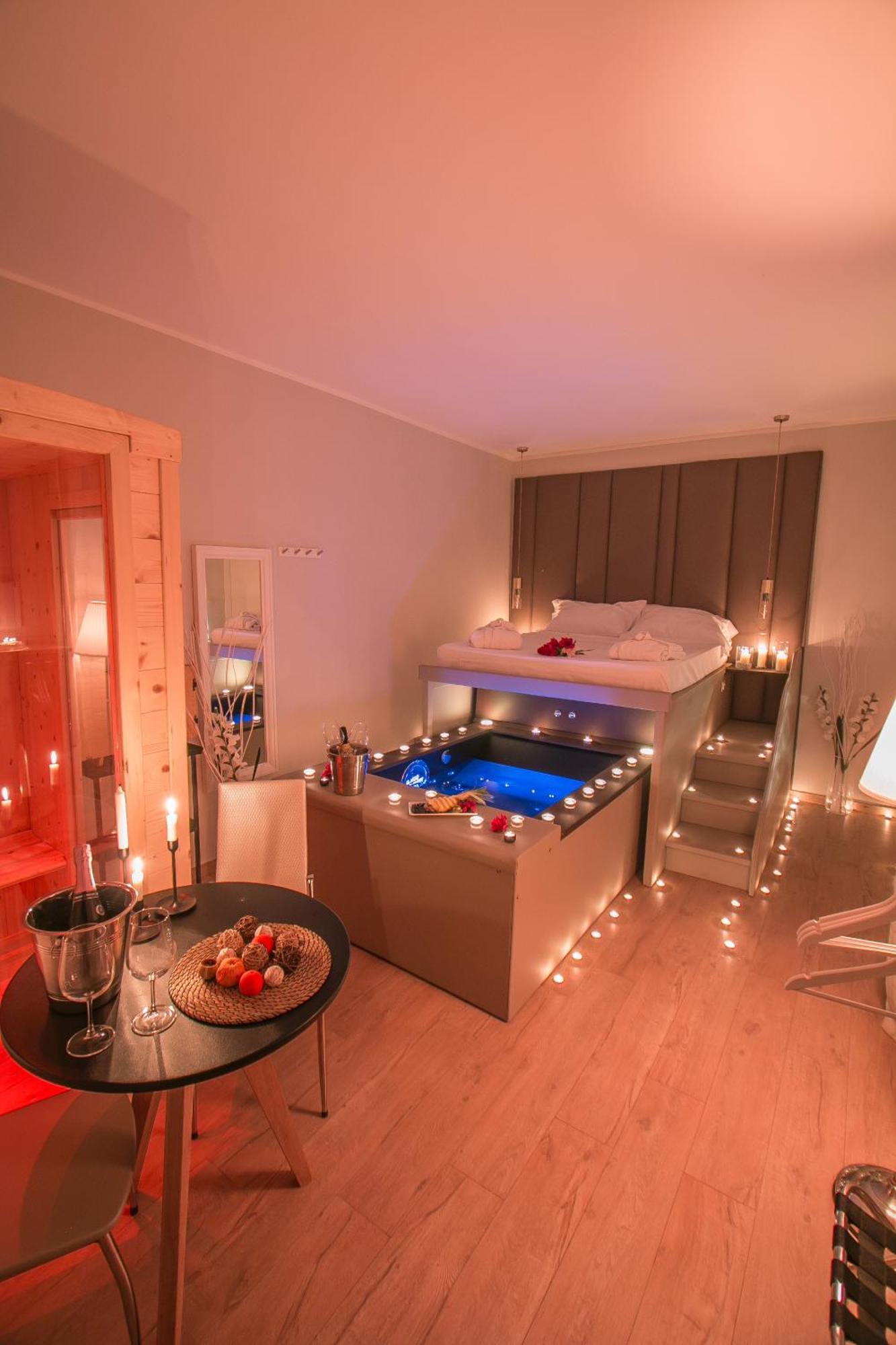 Queen Room Spa Bath