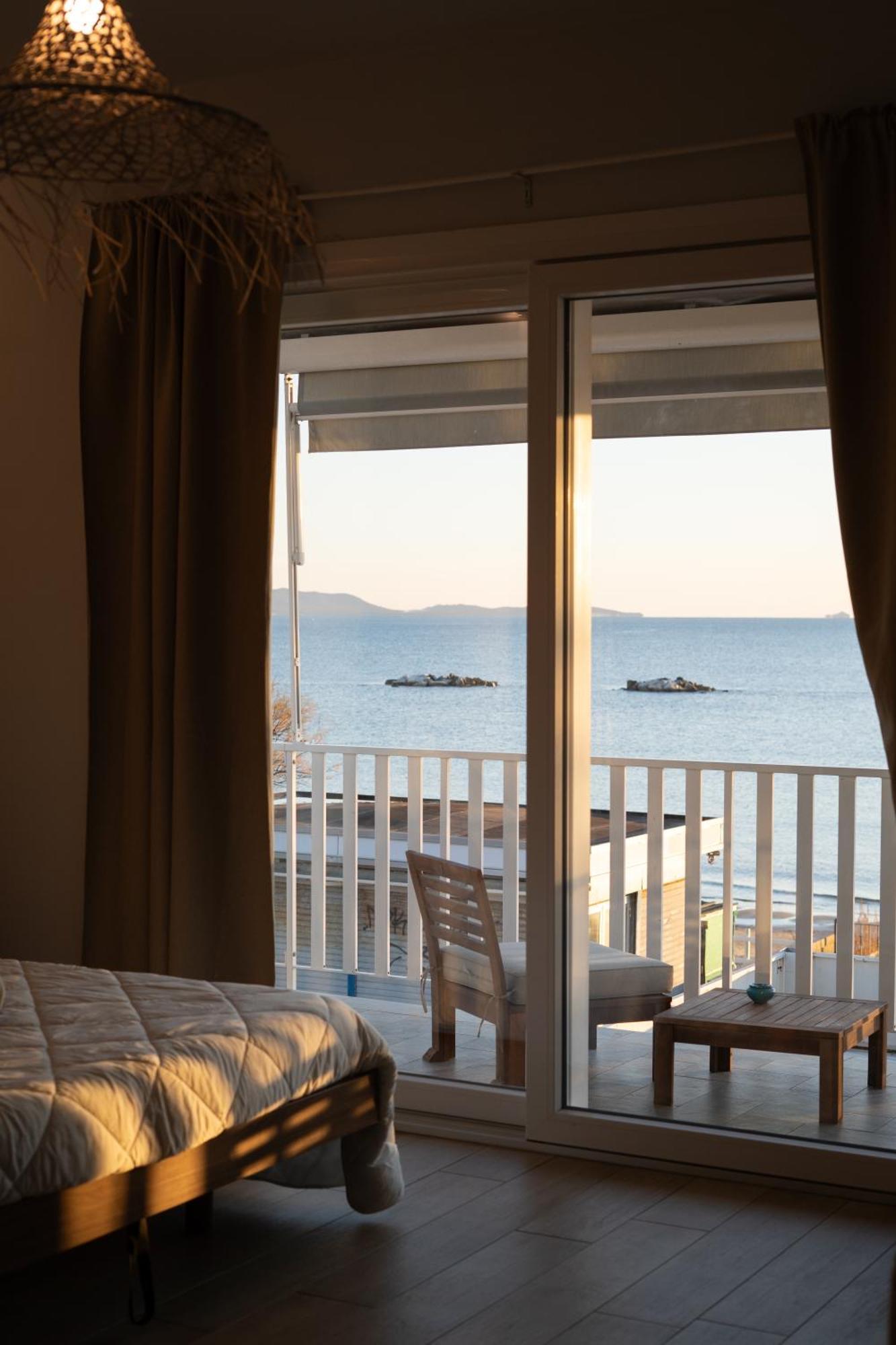 Camera Familiare con Vista Mare