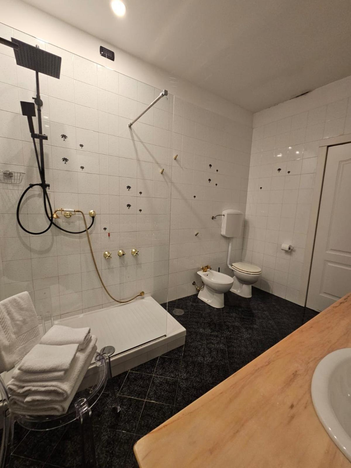 Double Room Private External Bathroom
