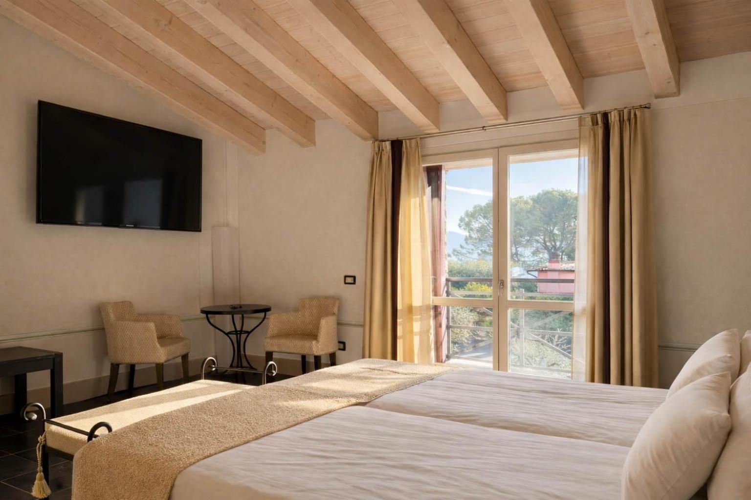Junior Suite con Vista Piscina