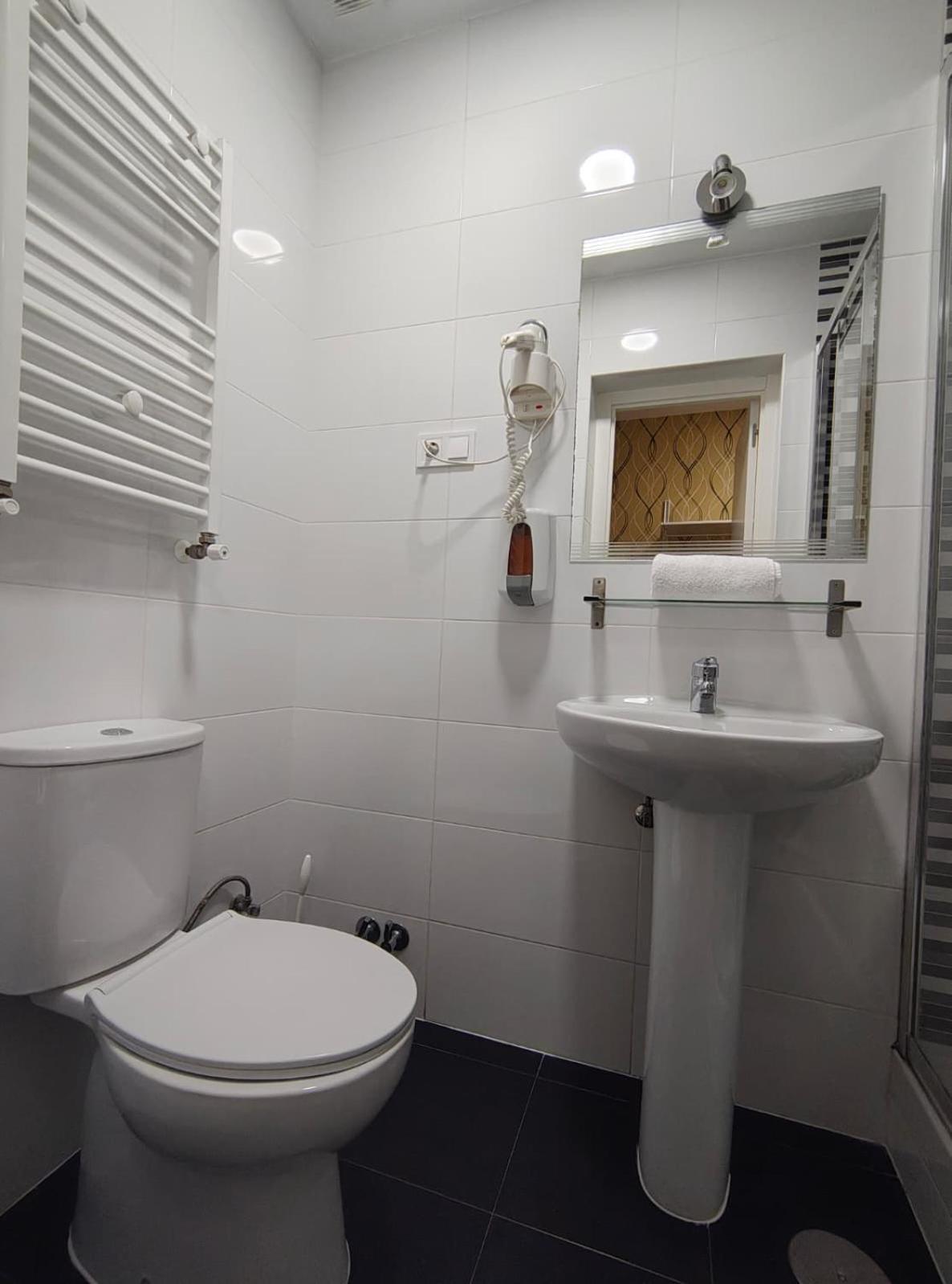 Camera Singola con Bagno Privato