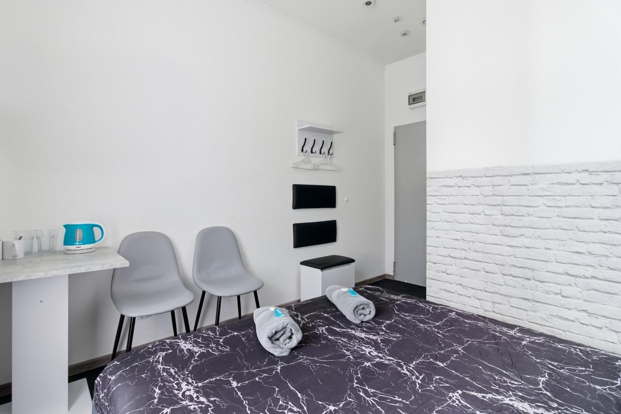 Standard Single Room Shower