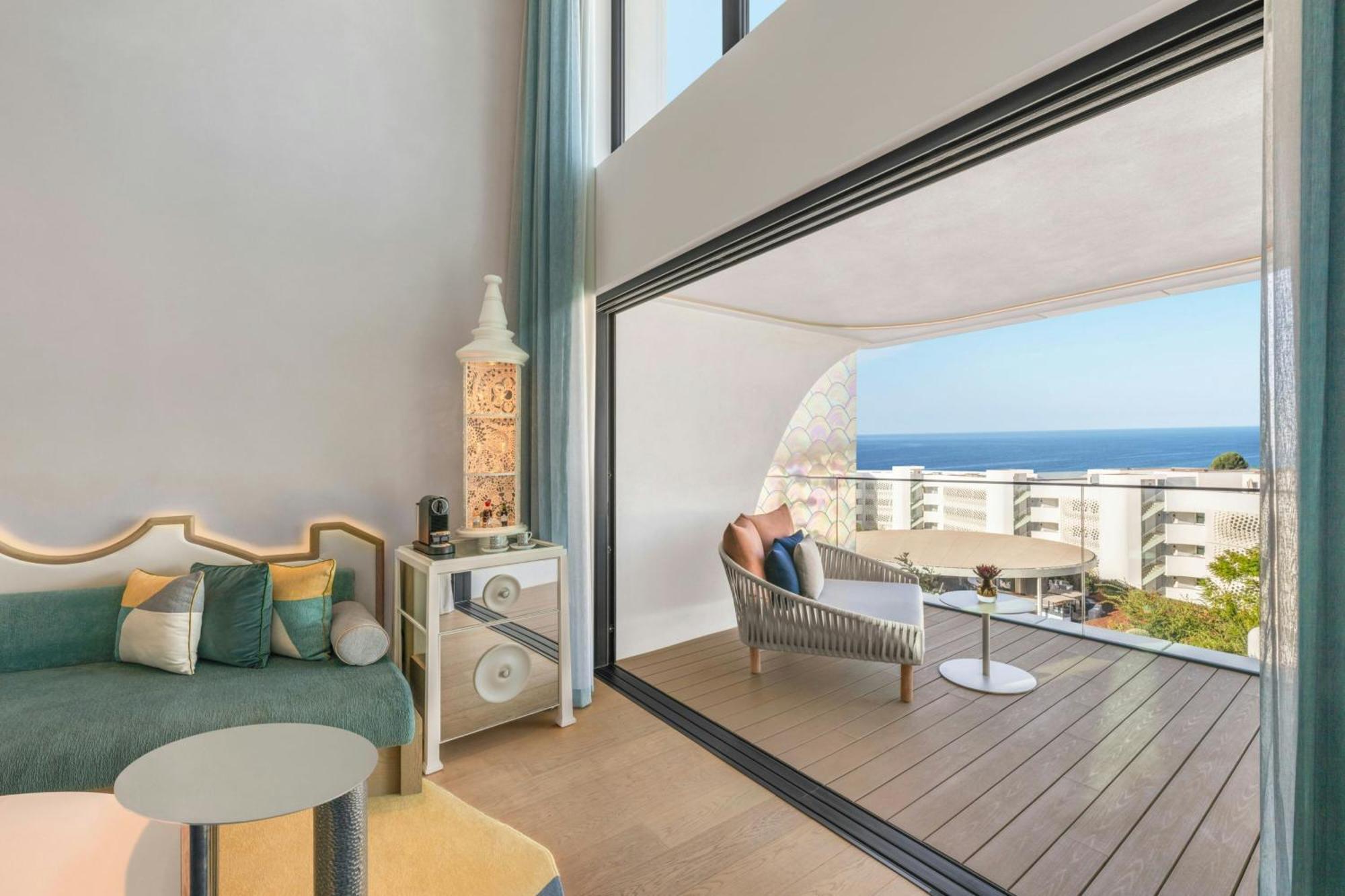 W One-Bedroom King Suite Ocean View Balcony