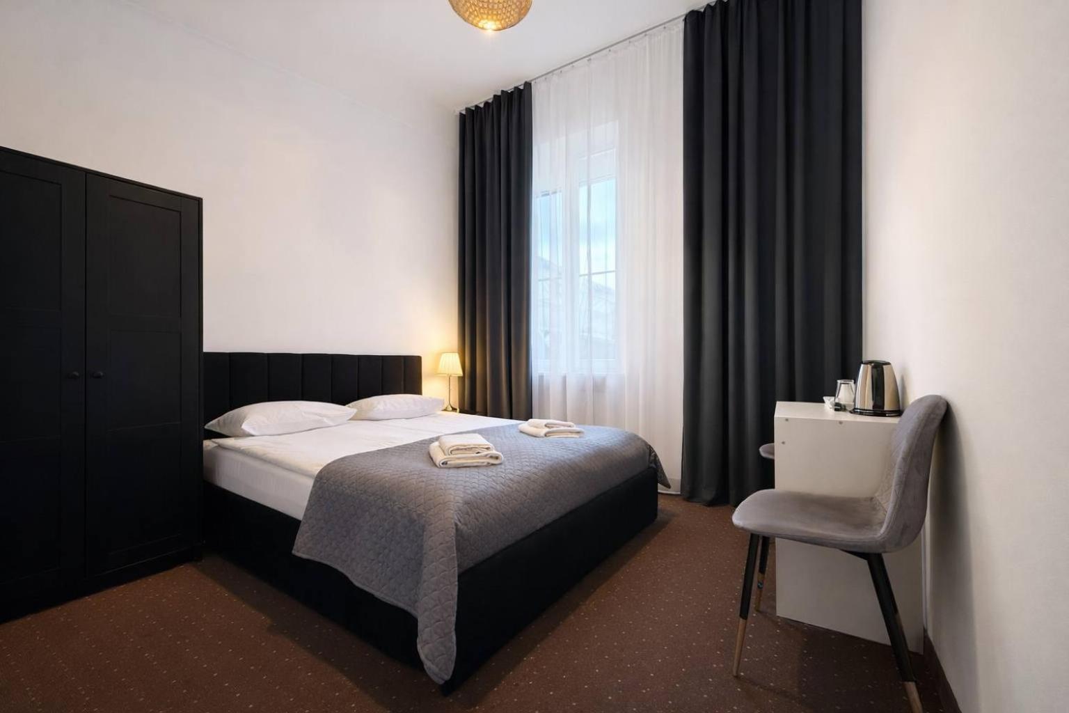 Double Room Private Bathroom