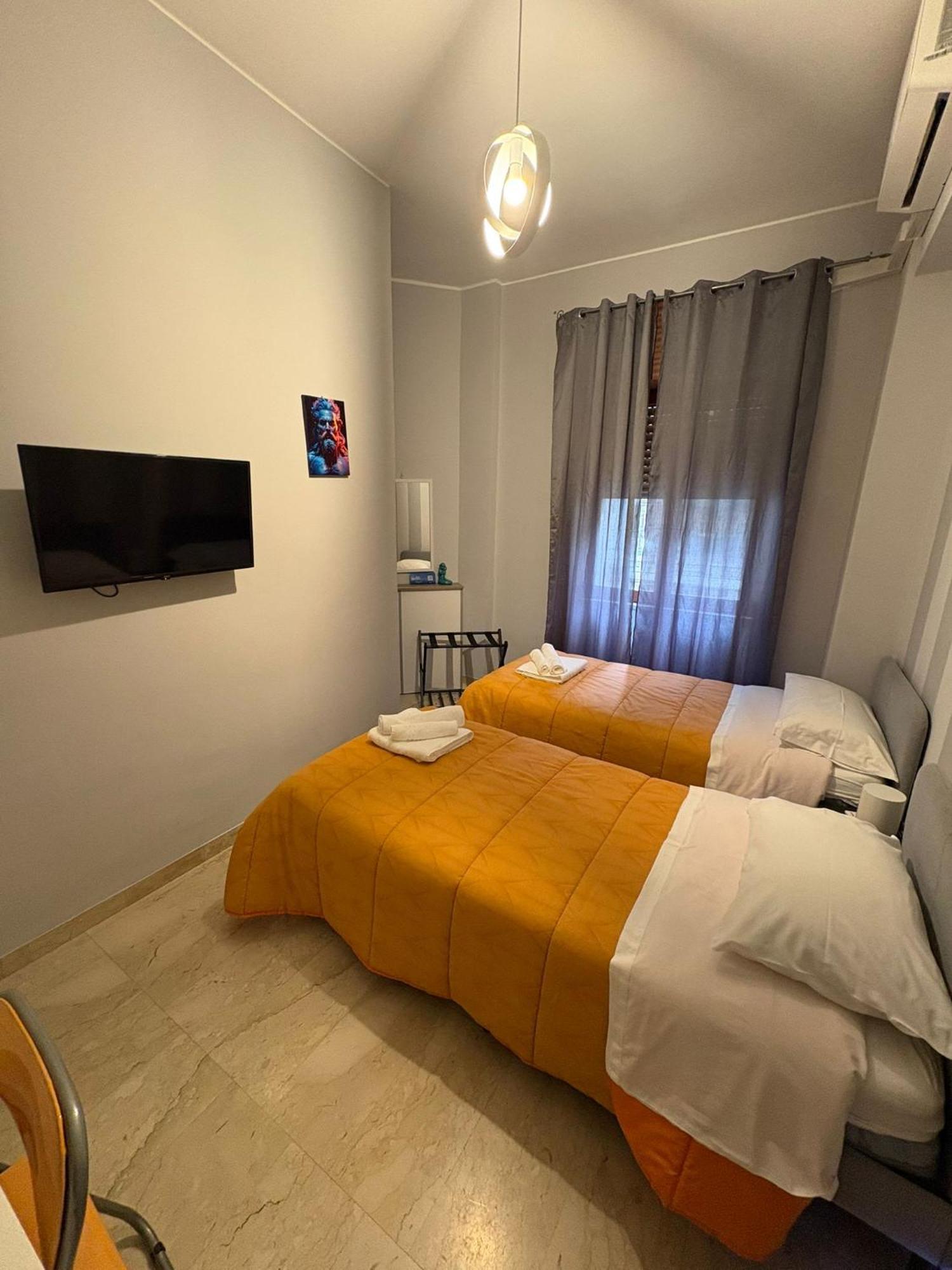 Camera Doppia con Letti Singoli con Bagno Privato