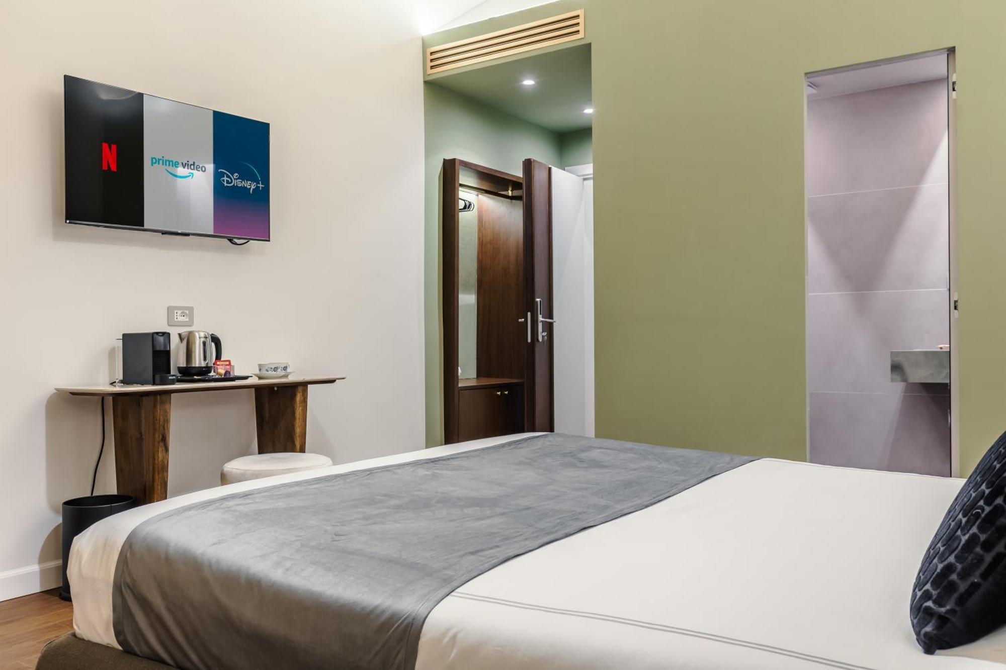 Double Room Private Bathroom