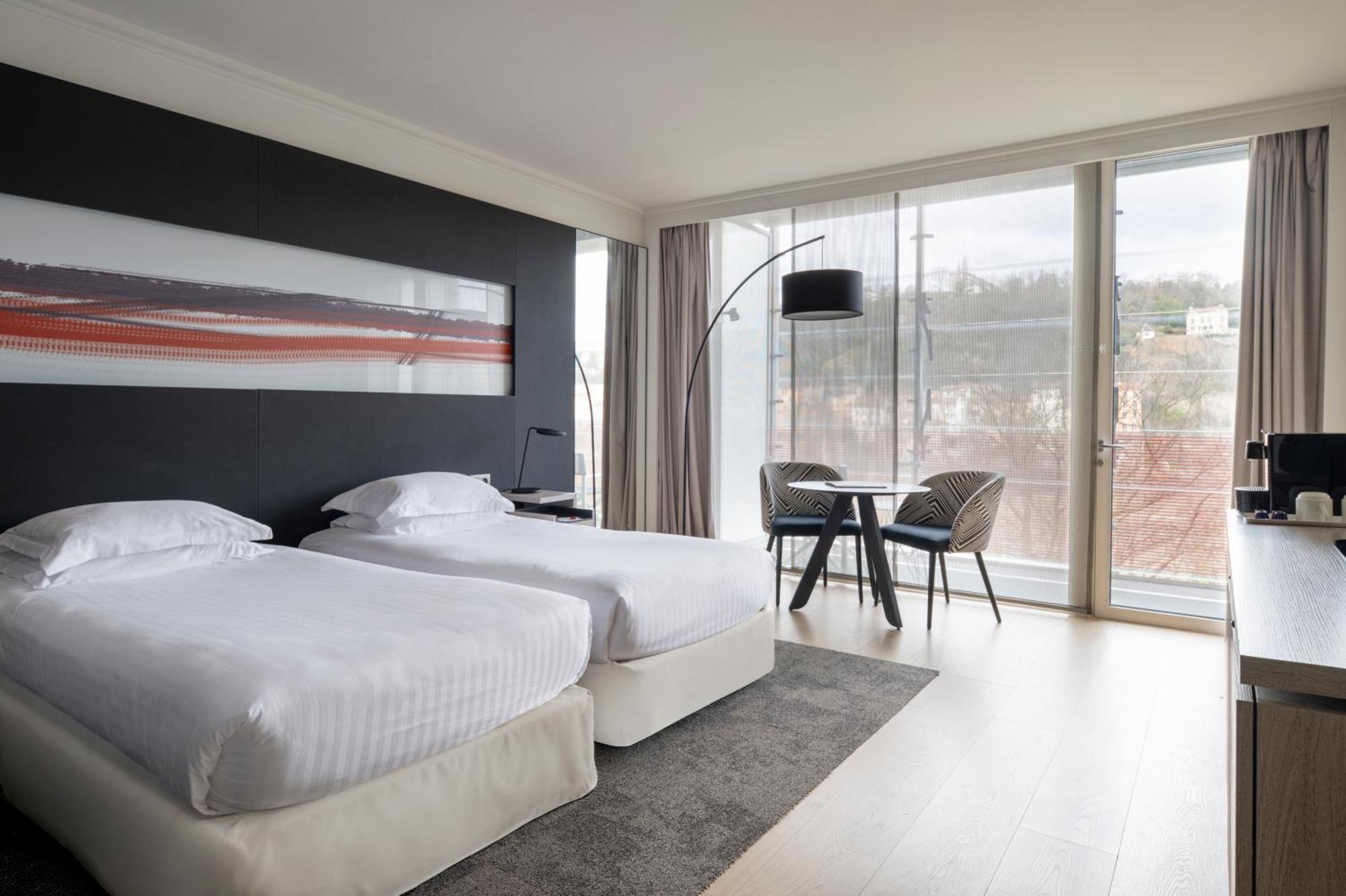 Deluxe King or Twin Room