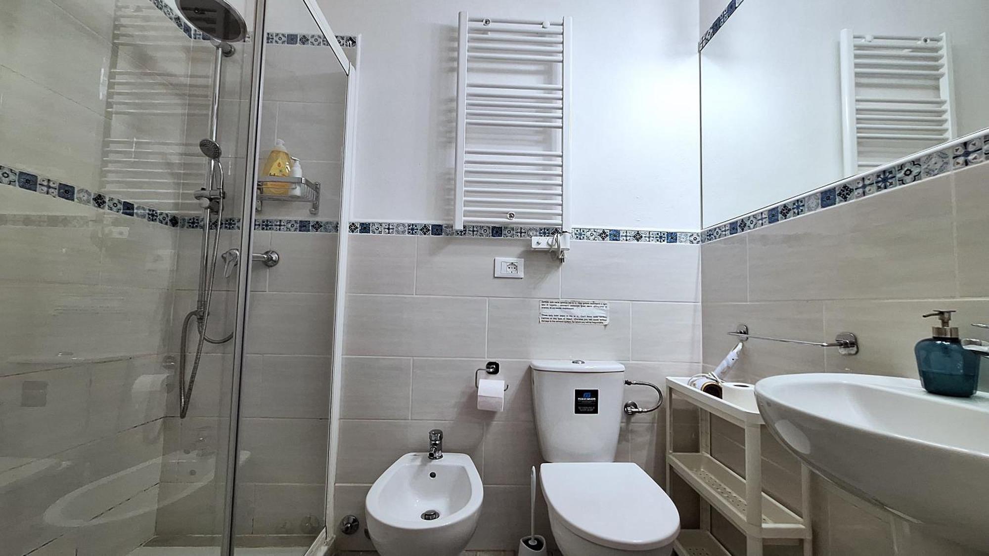Camera Familiare con Bagno Privato