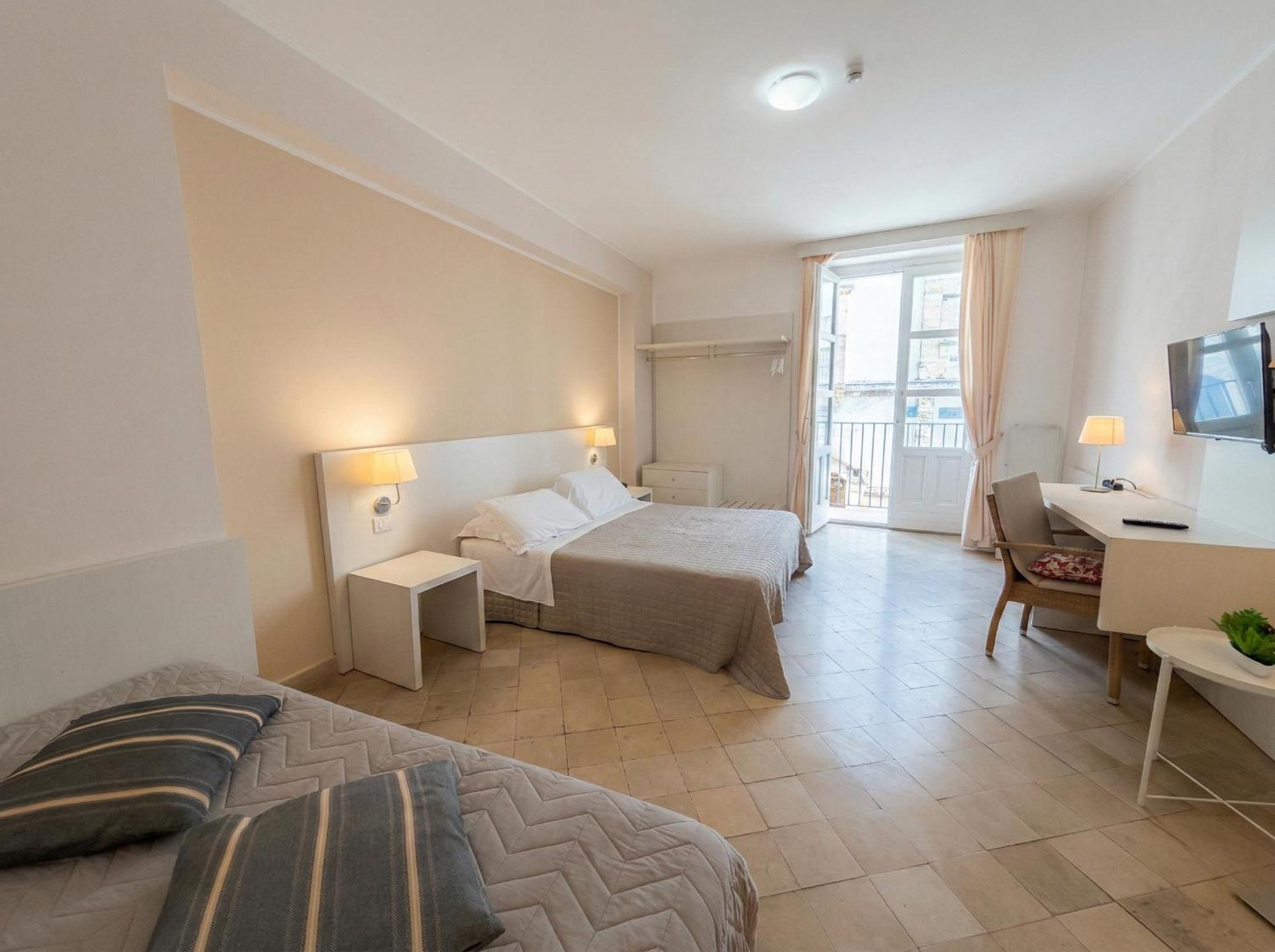 Triple Room Sea View