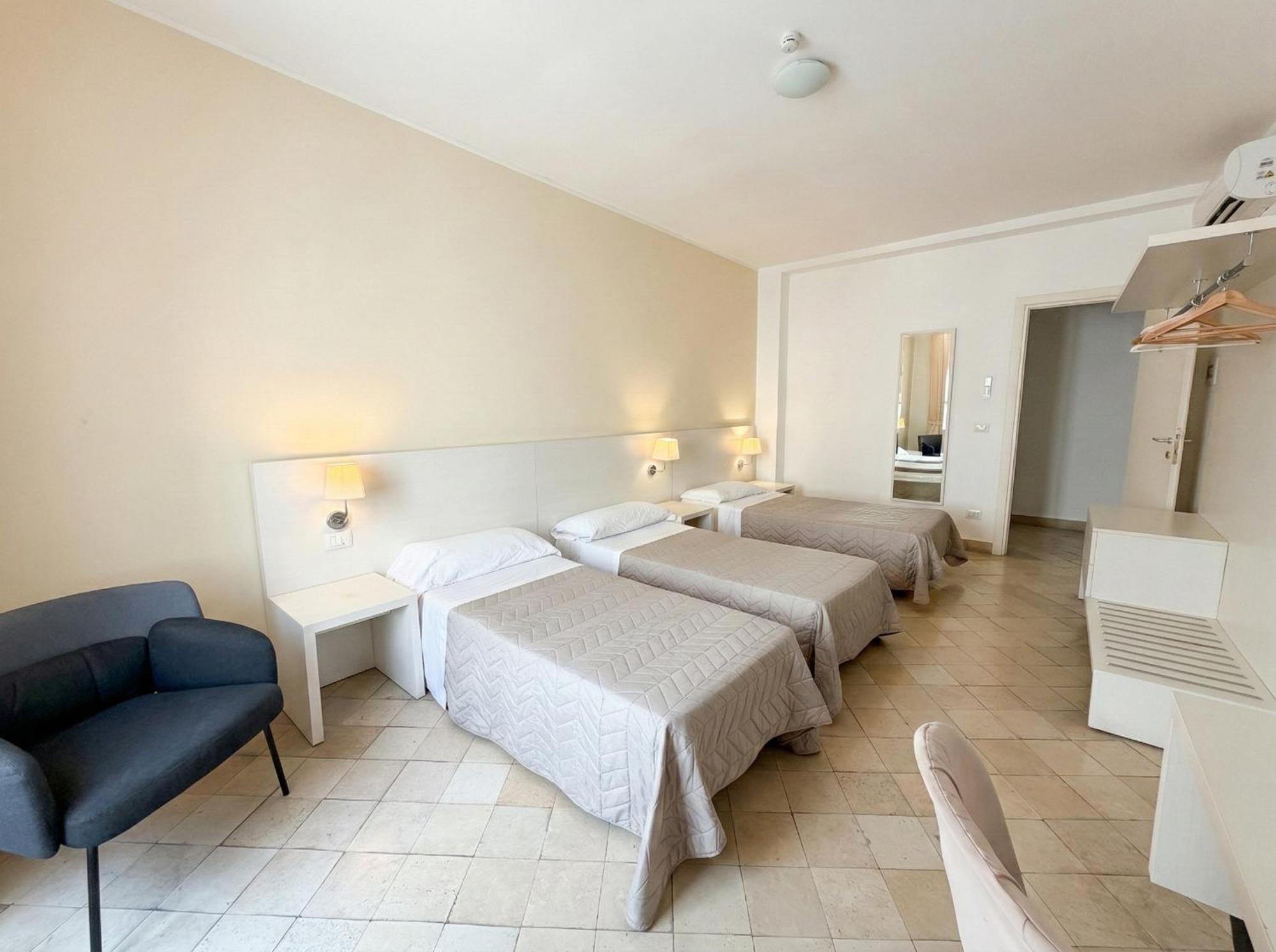 Triple Room Sea View