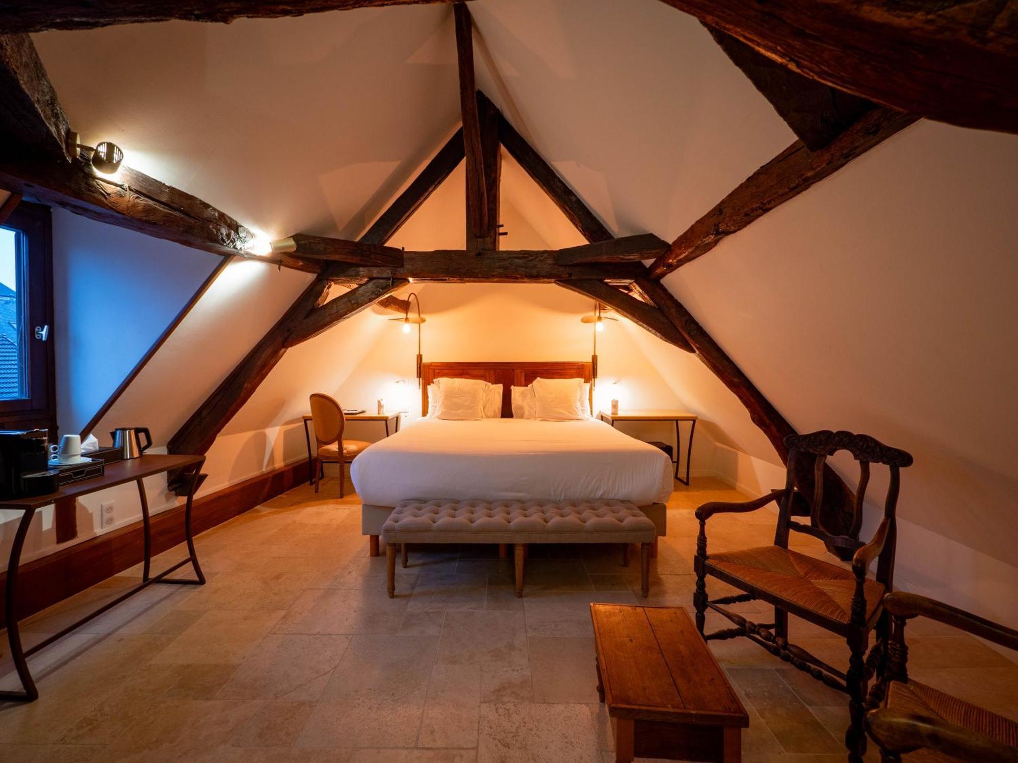 Tradition Room