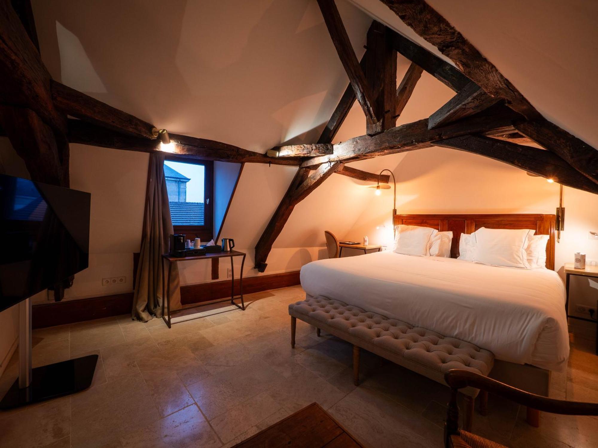 Tradition Room