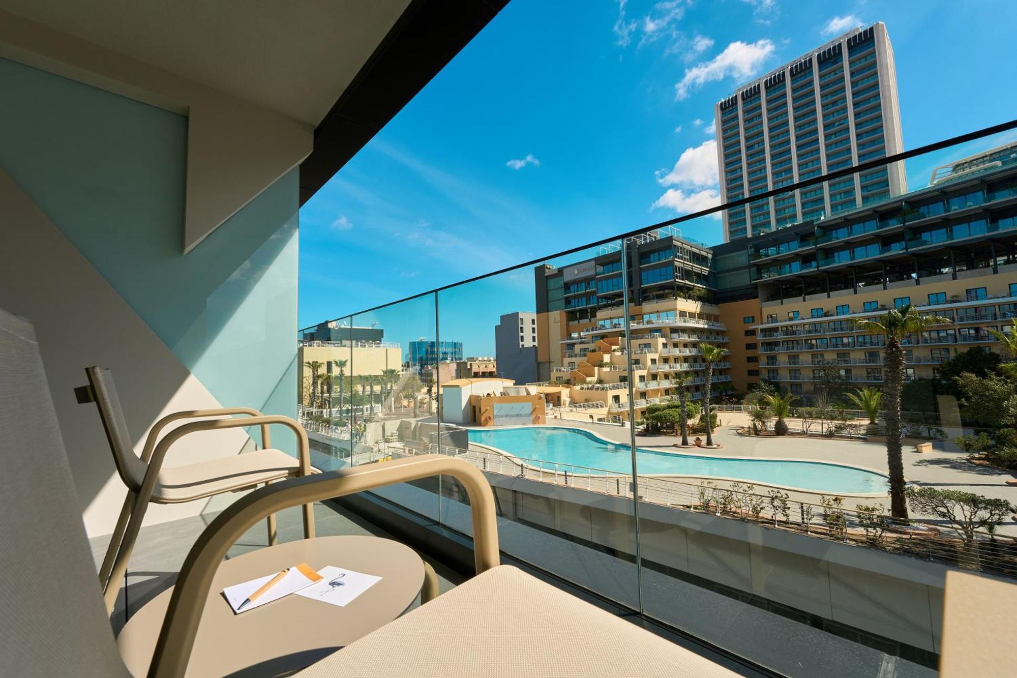 Standard King Room Pool View Balcony
